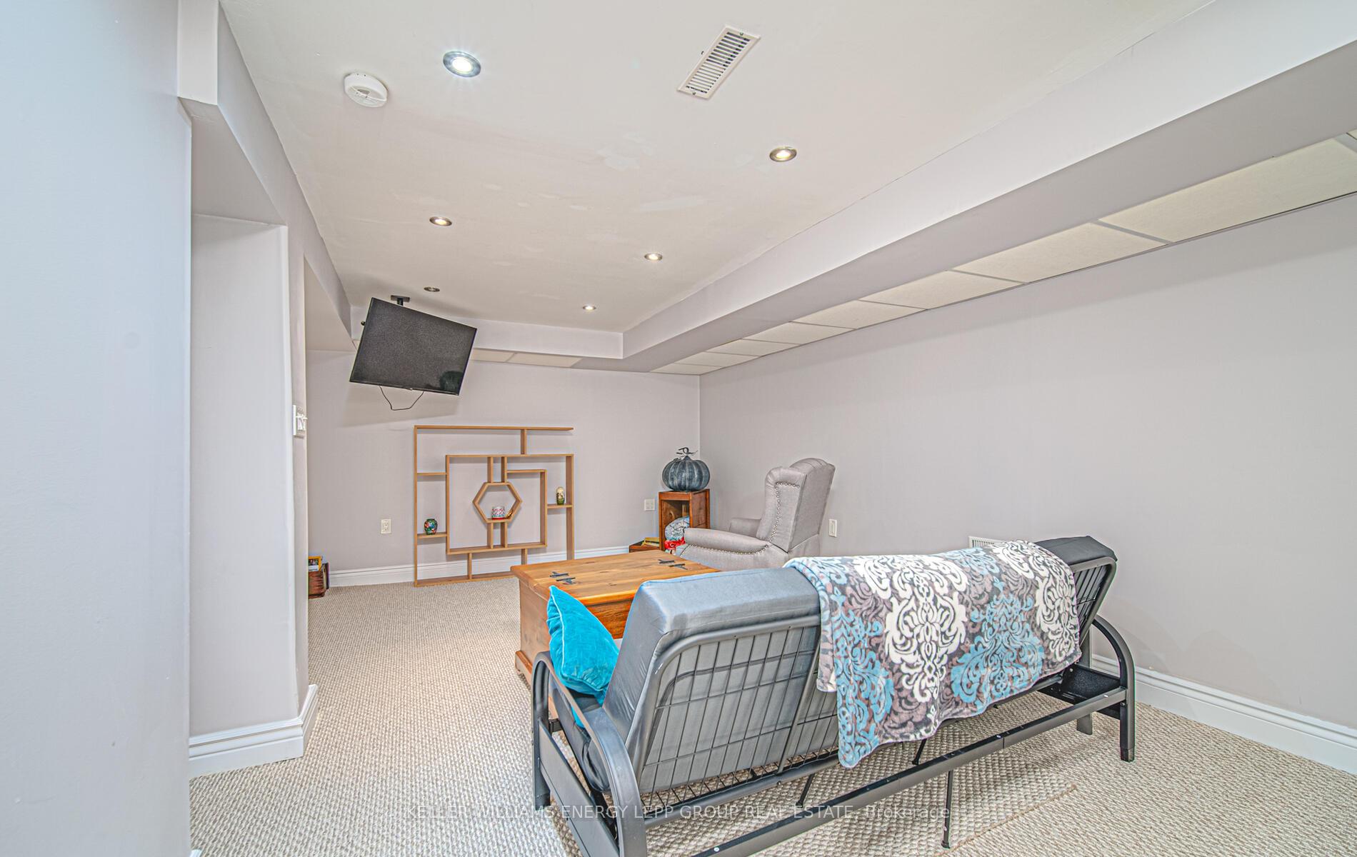 Photo 26 of 239 Quetico Avenue, Oshawa, Lakeview — HOMEH