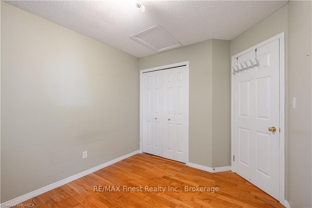 Photo 9 of 1386 Brackenwood Crescent, Kingston, City Northwest — HOMEH