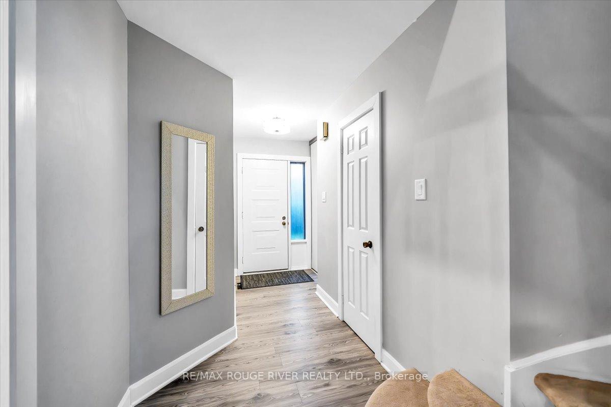 Photo 4 of 1522 Woodruff Crescent, Pickering, Amberlea — HOMEH