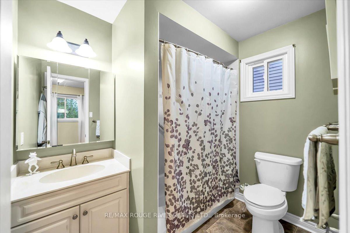 Photo 18 of 1522 Woodruff Crescent, Pickering, Amberlea — HOMEH