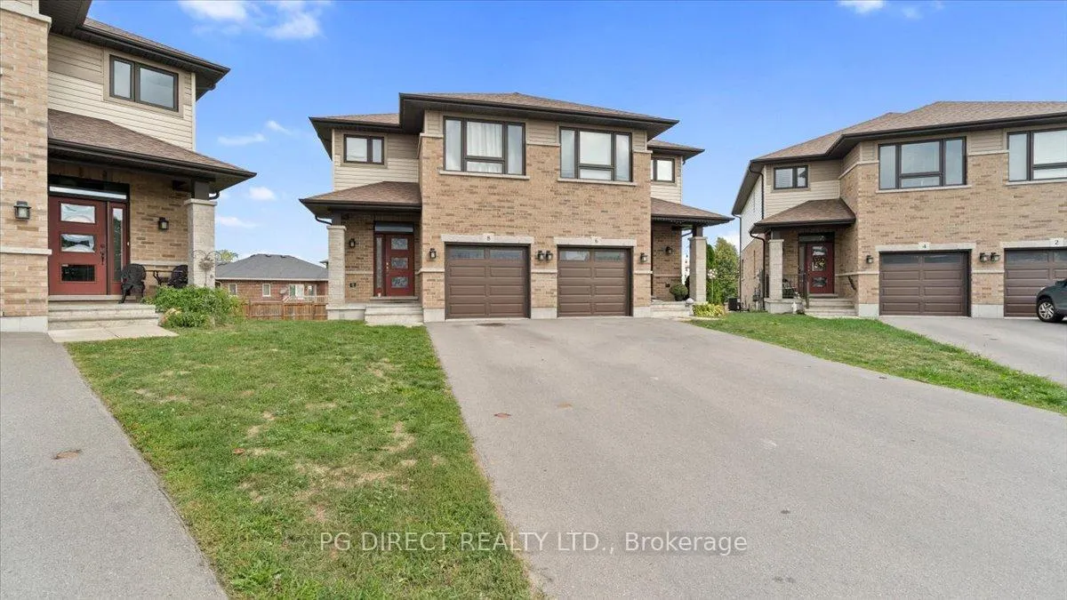 Front of 8 Ledgerock Court