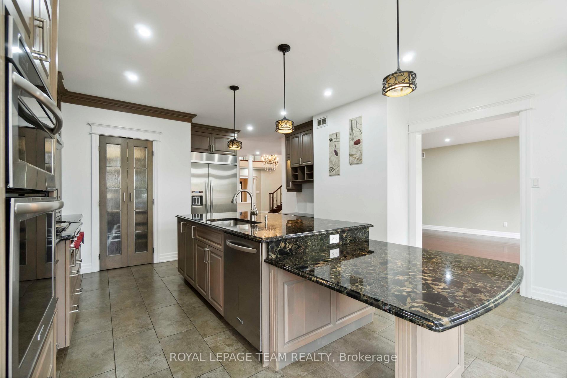 Photo 13 of 215 Stevenson Crescent, Renfrew — HOMEH