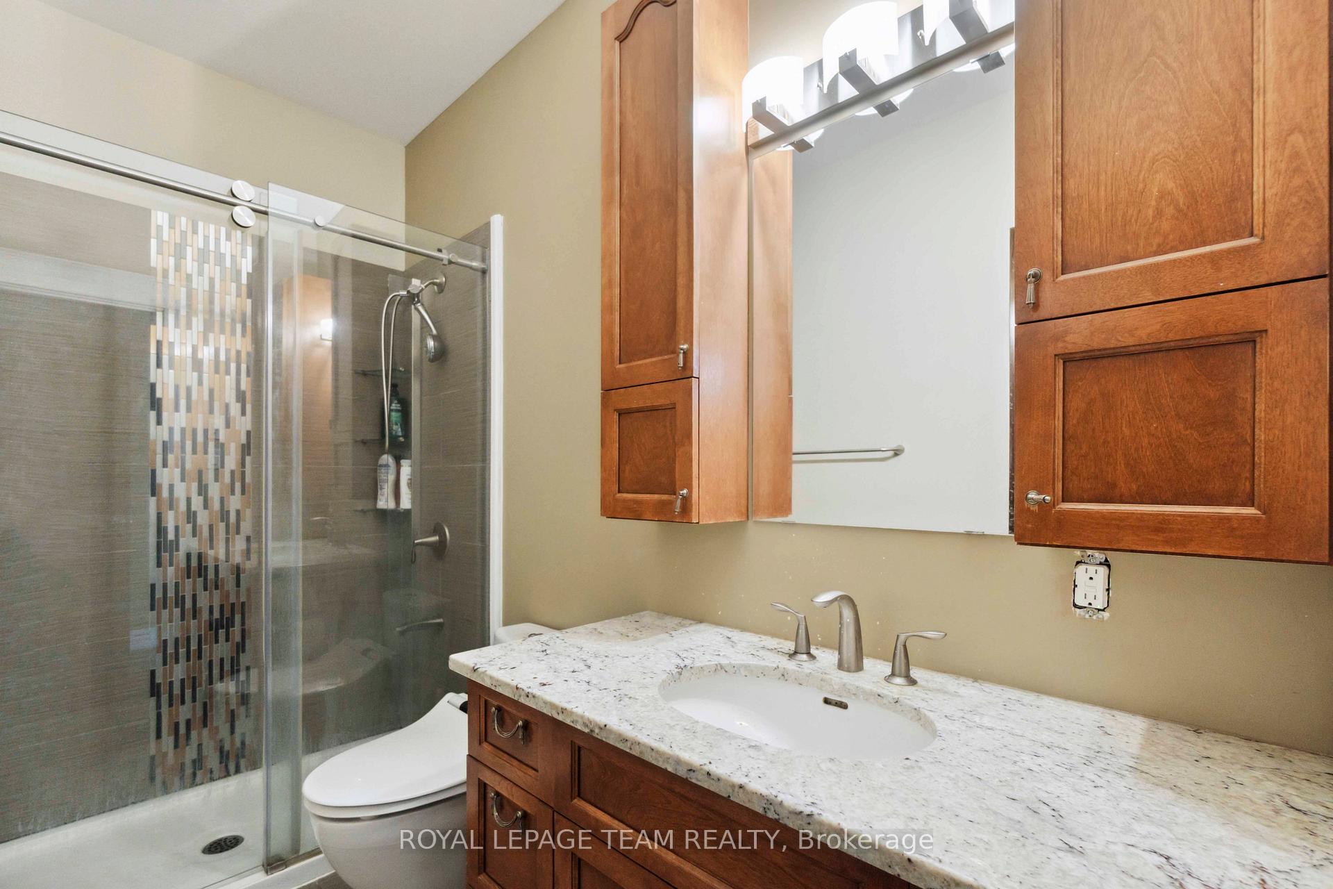 Photo 19 of 215 Stevenson Crescent, Renfrew — HOMEH