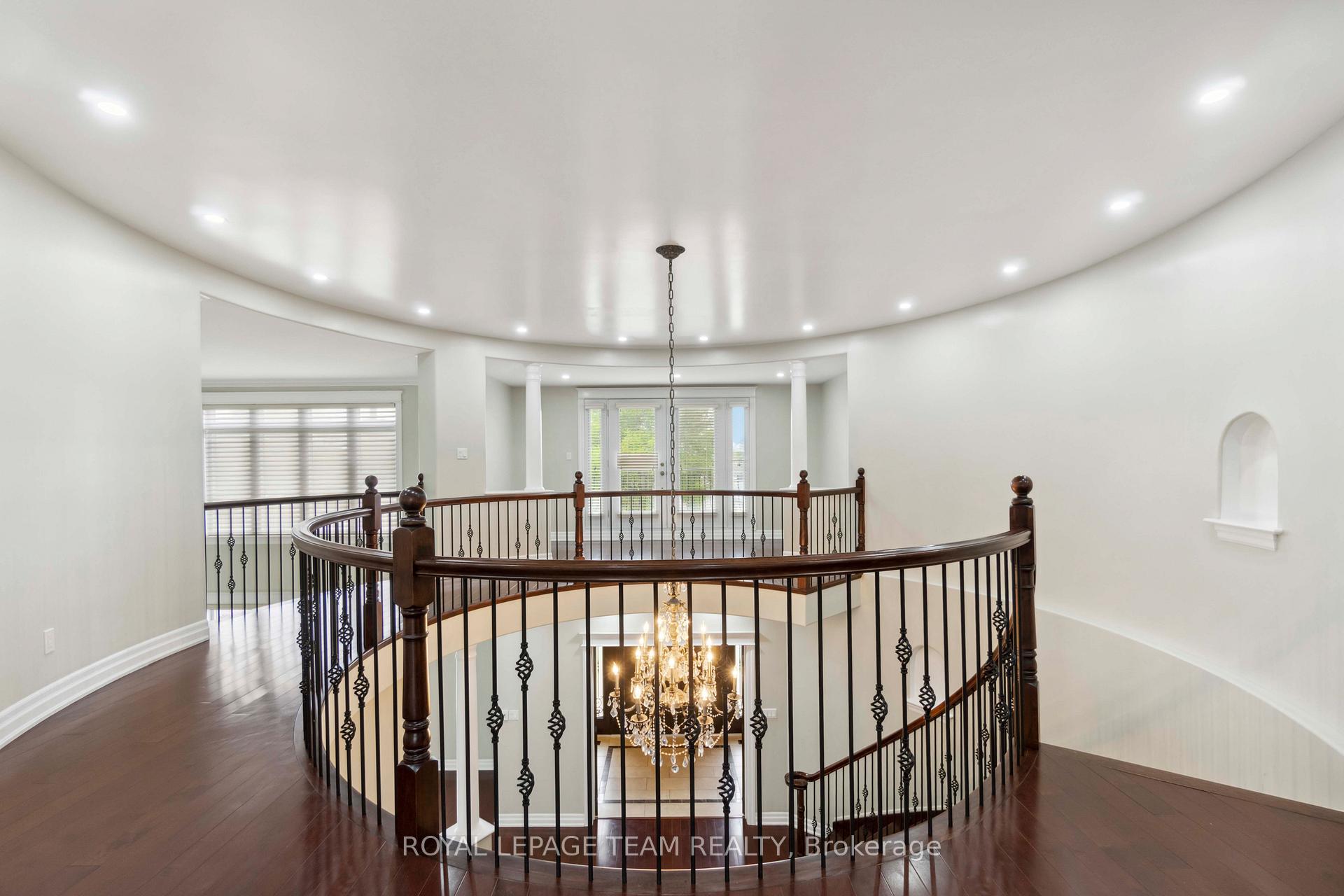 Photo 24 of 215 Stevenson Crescent, Renfrew — HOMEH