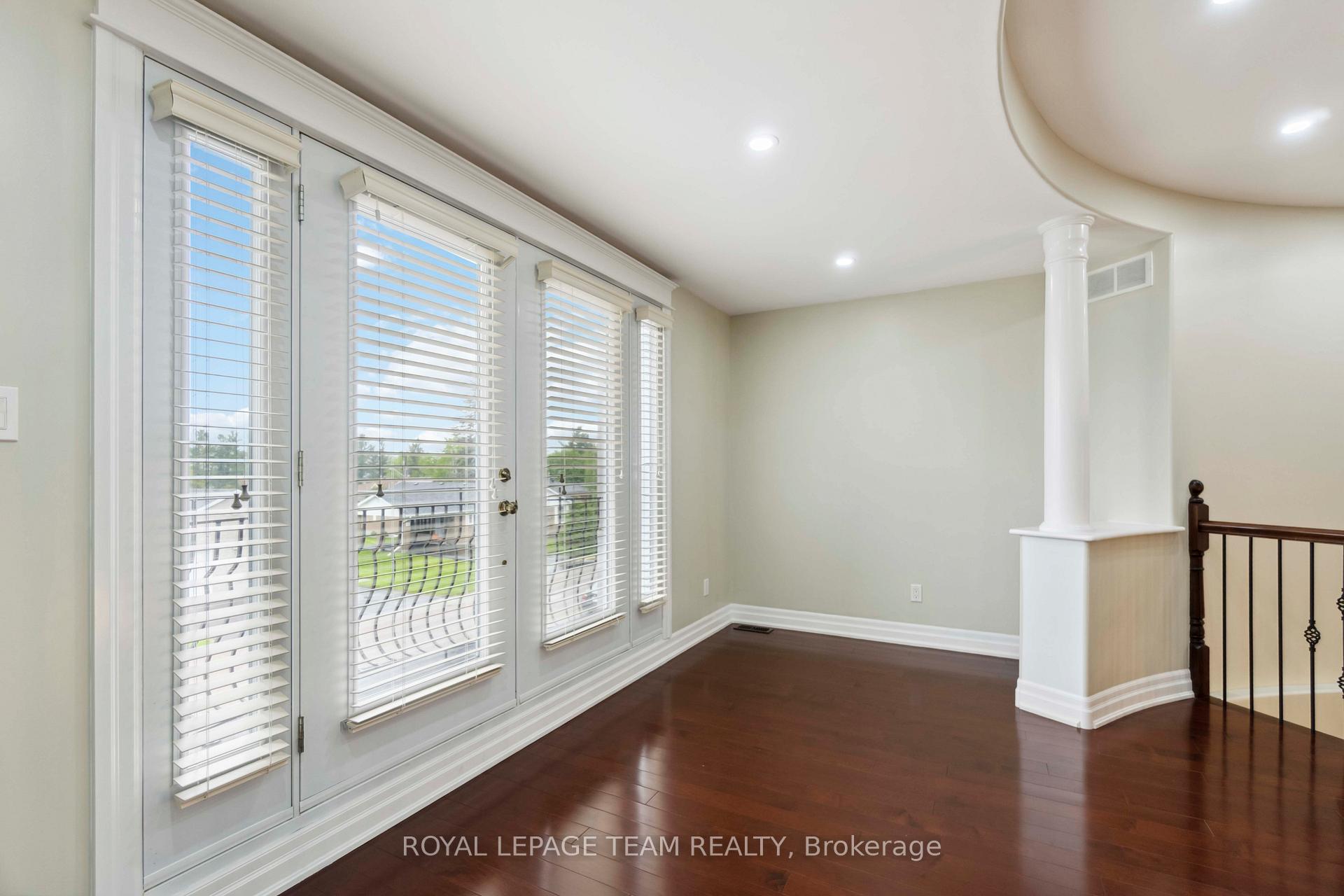 Photo 37 of 215 Stevenson Crescent, Renfrew — HOMEH