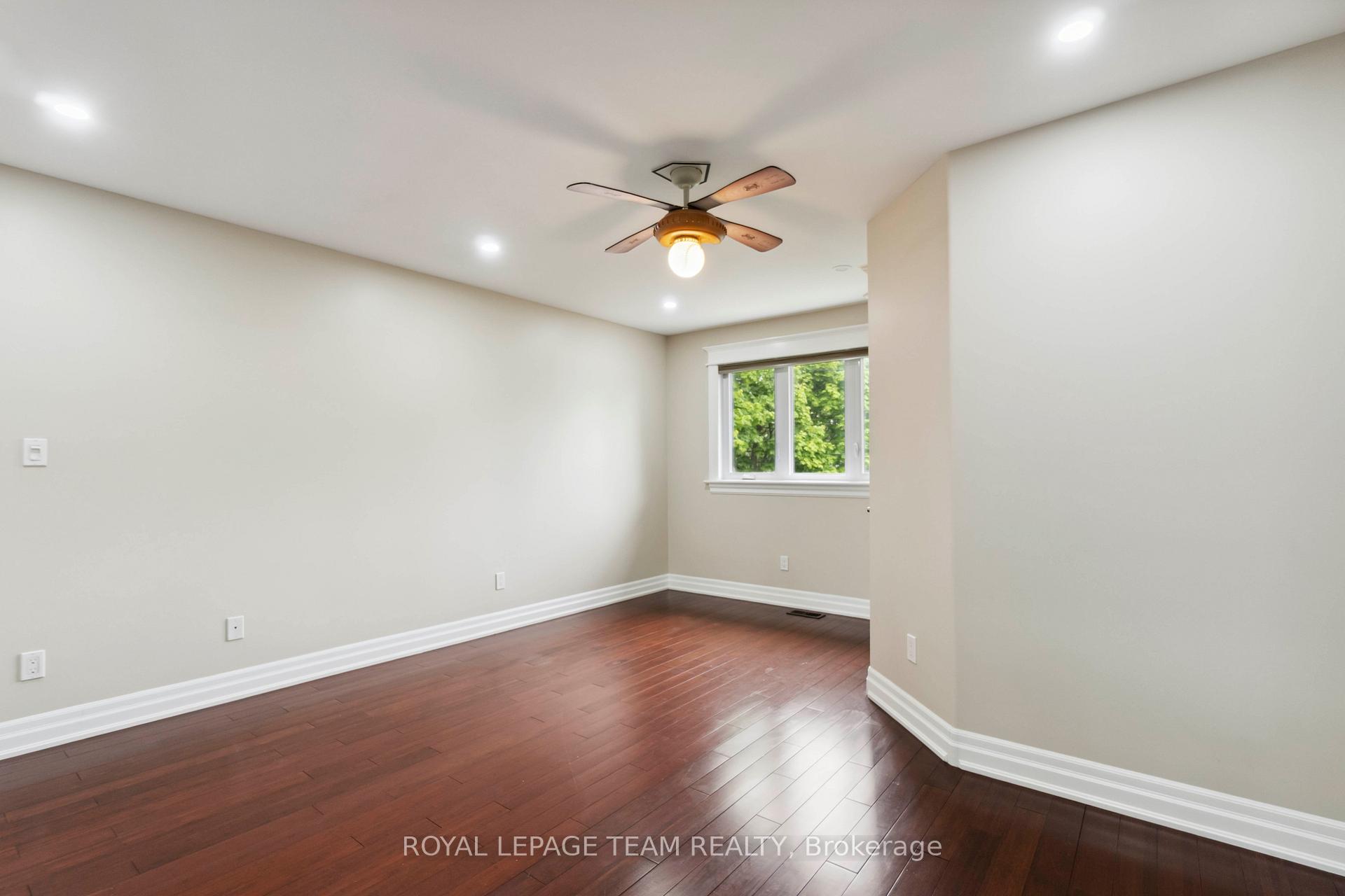 Photo 40 of 215 Stevenson Crescent, Renfrew — HOMEH