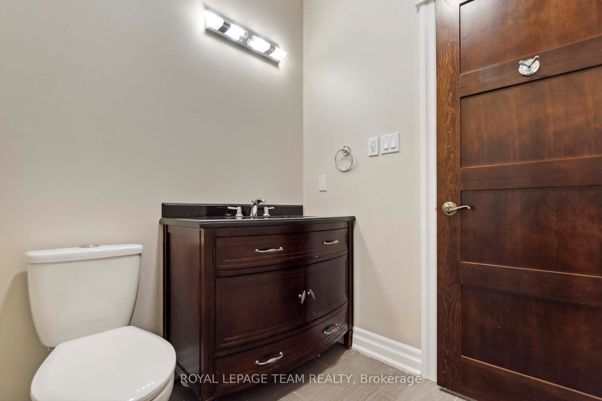 Photo 45 of 215 Stevenson Crescent, Renfrew — HOMEH