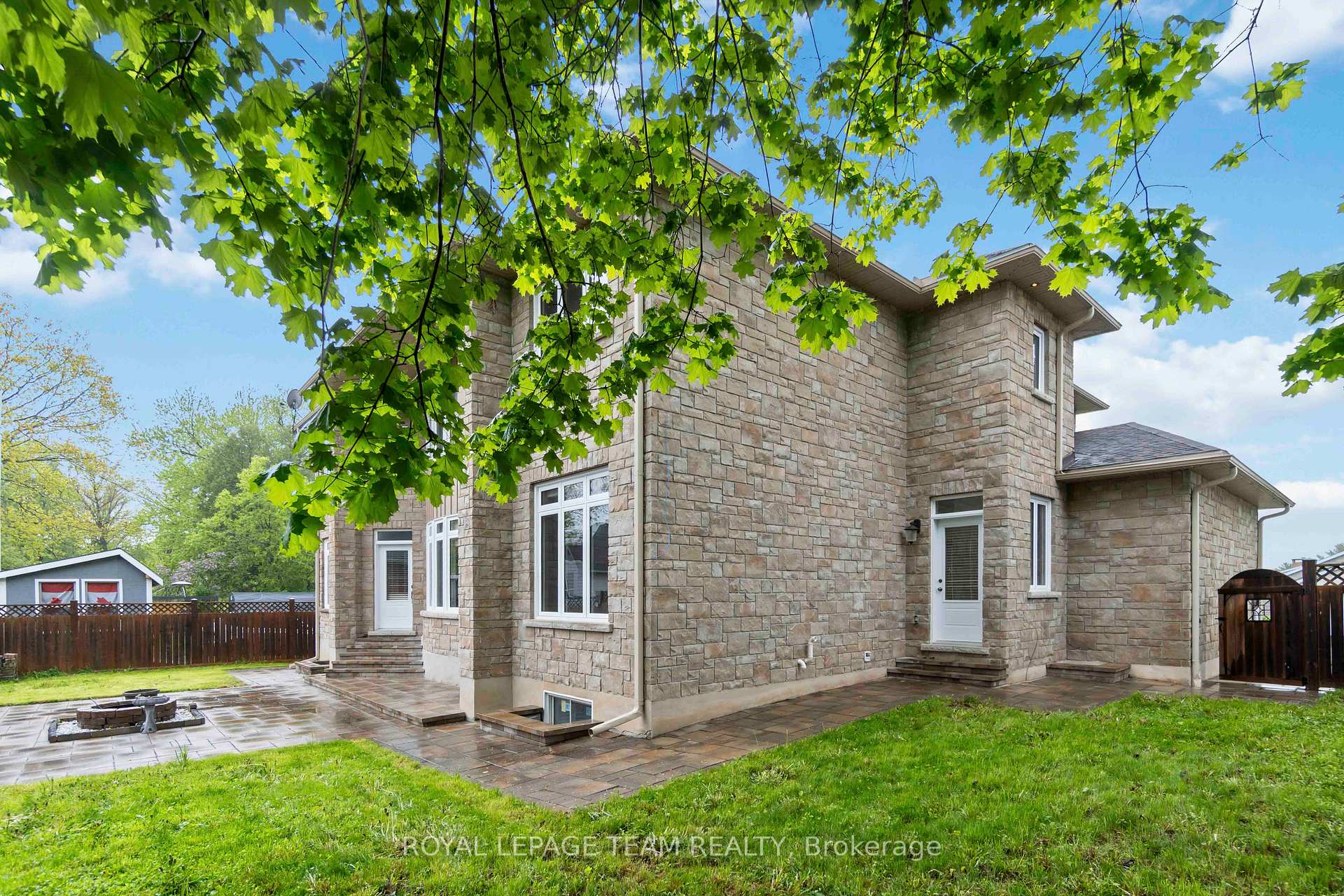 Photo 47 of 215 Stevenson Crescent, Renfrew — HOMEH