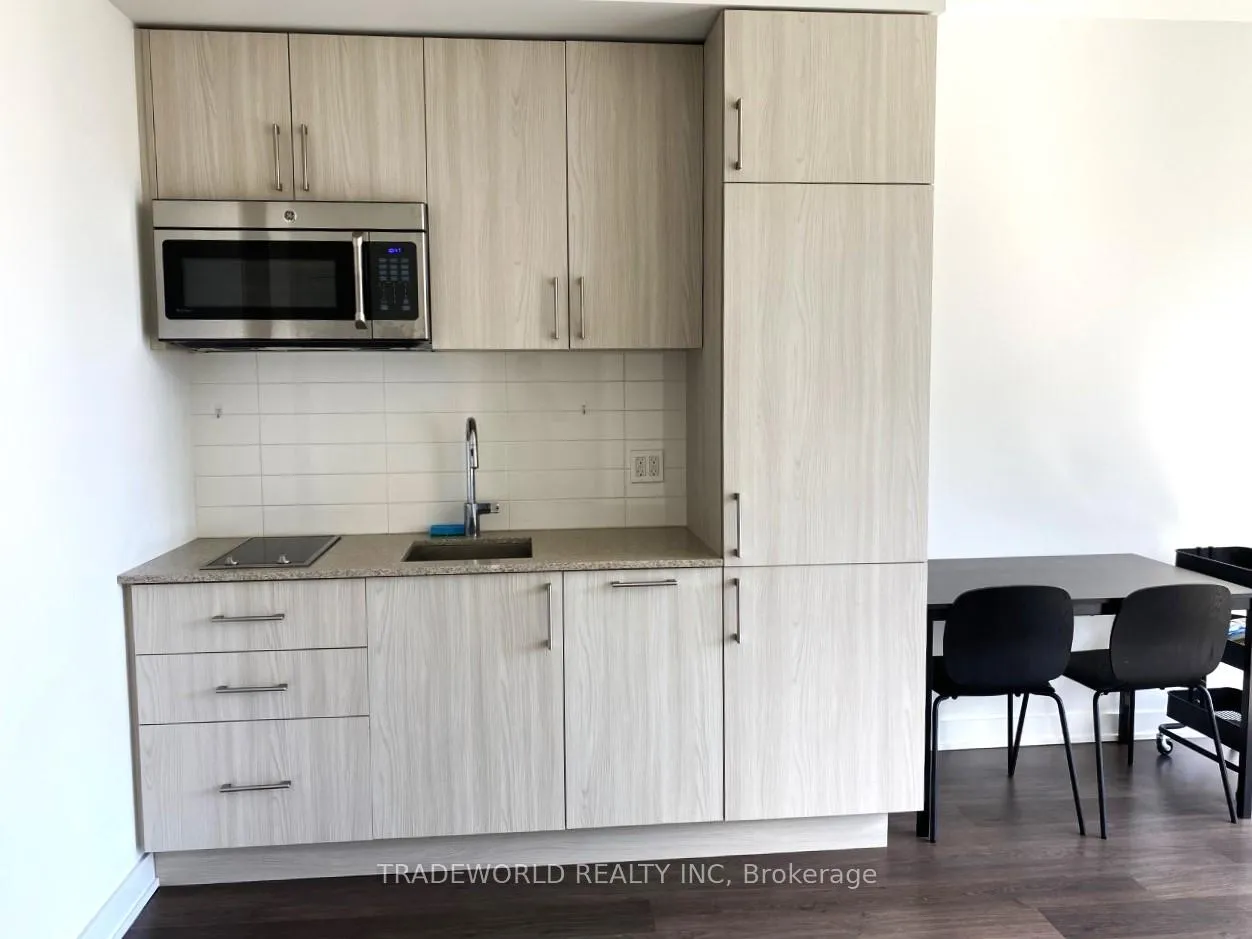 Photo 4 of Unit 1118E, 576 Front Street W, Toronto, Waterfront Communities — HOMEH