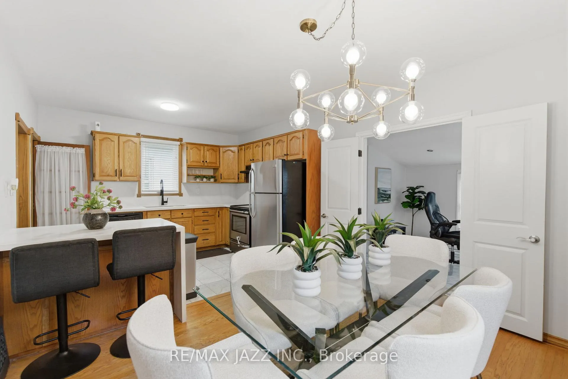 Photo 16 of 148 Conant Street, Oshawa, Lakeview — HOMEH