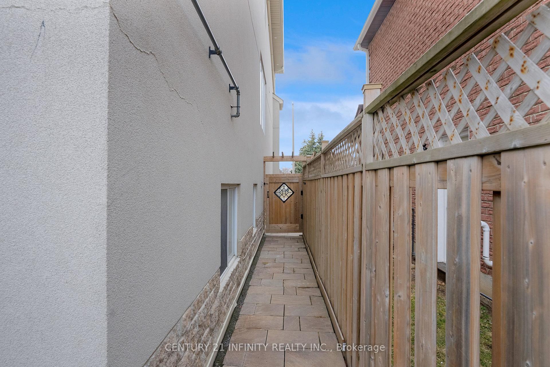 Photo 36 of 1559 Marshcourt Drive, Pickering, Village East — HOMEH