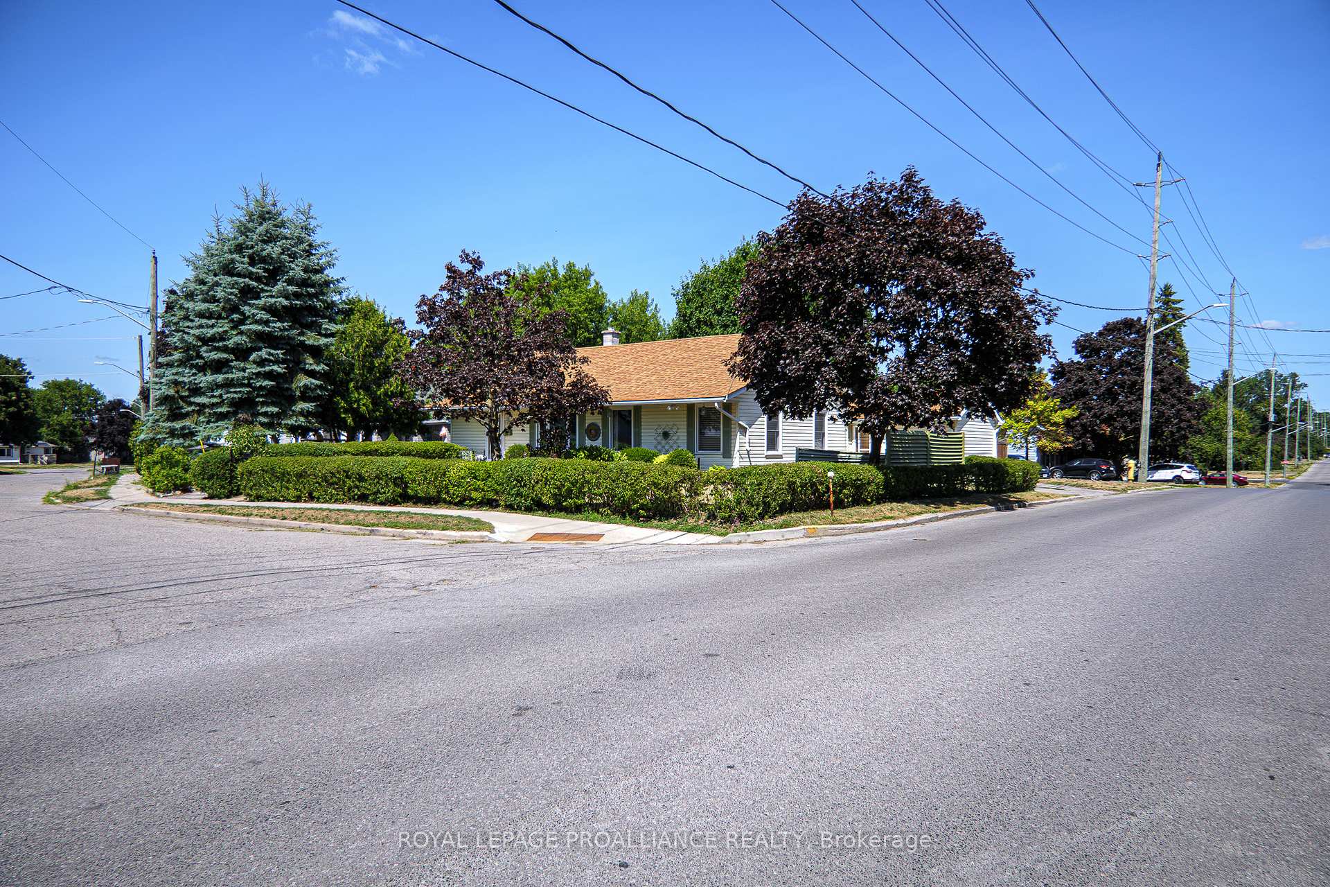 Photo 2 of 18 Jackson Street, Quinte West, Trenton Ward — HOMEH