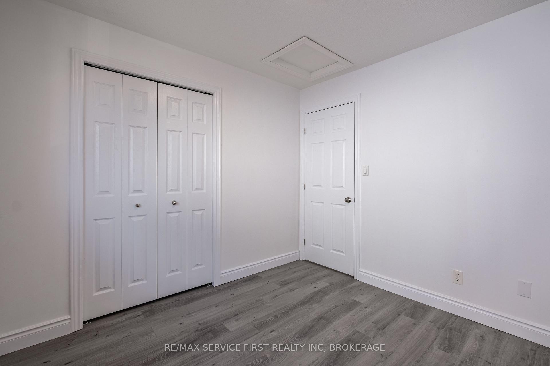 Photo 15 of 906 Uxbridge Crescent, Kingston, East Gardiners Rd — HOMEH