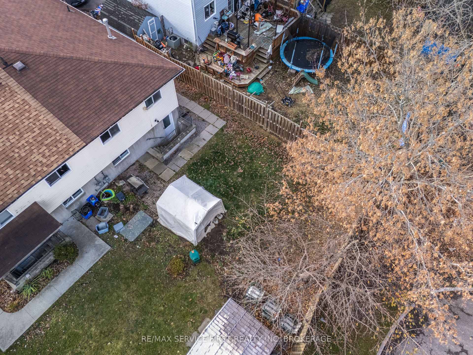 Photo 29 of 906 Uxbridge Crescent, Kingston, East Gardiners Rd — HOMEH