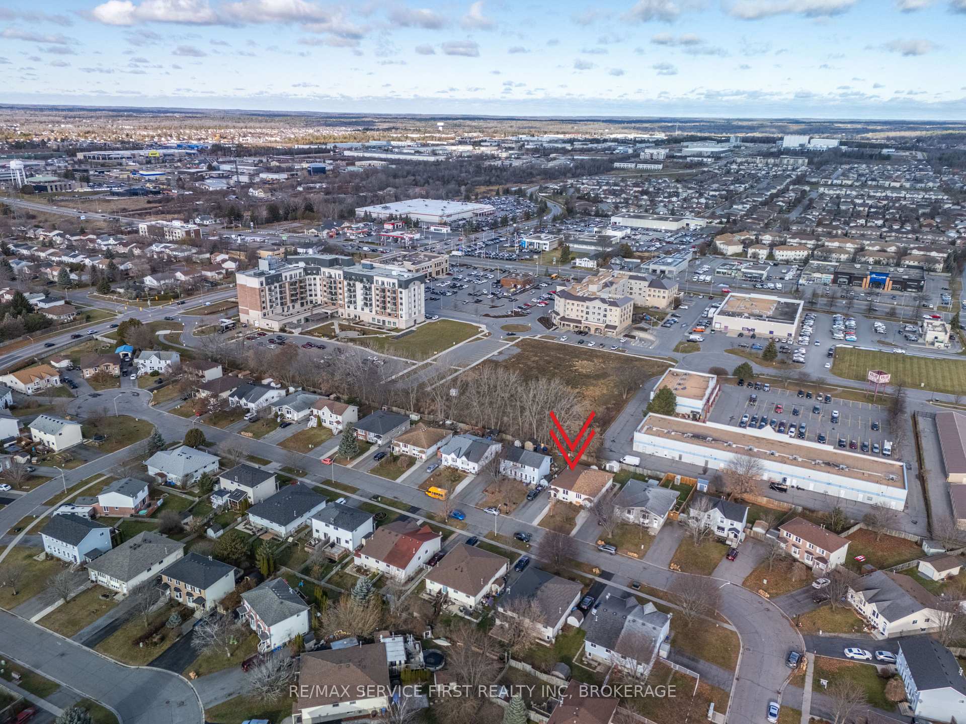 Photo 30 of 906 Uxbridge Crescent, Kingston, East Gardiners Rd — HOMEH