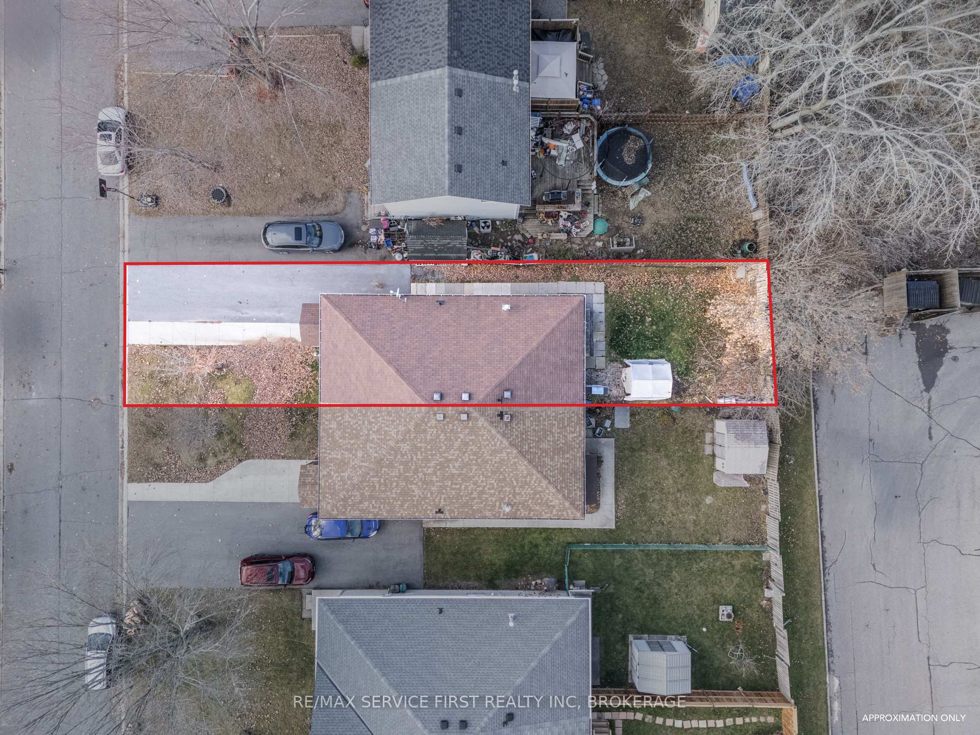 Photo 31 of 906 Uxbridge Crescent, Kingston, East Gardiners Rd — HOMEH