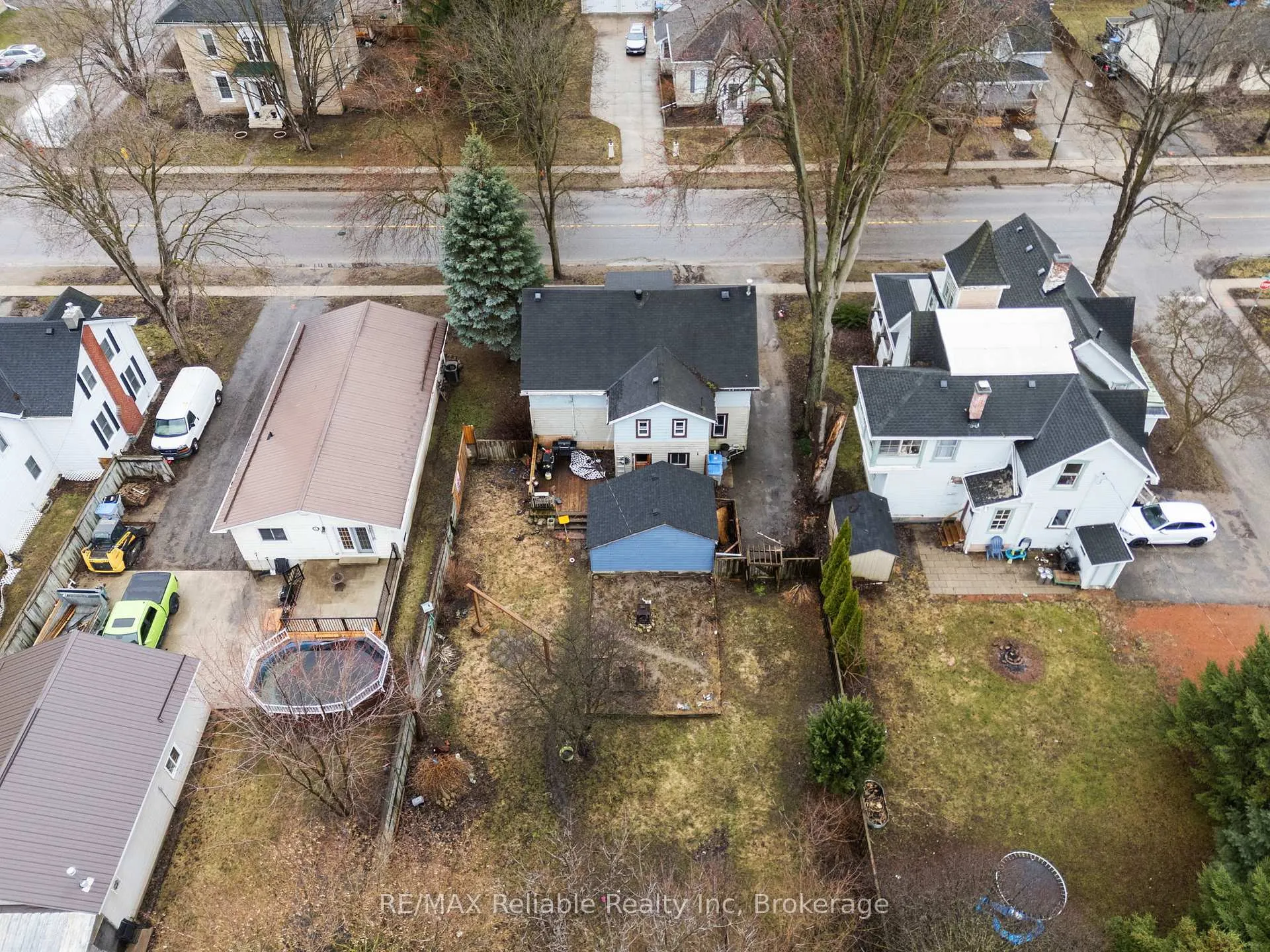 Photo 33 of 112 Goderich Street W, Huron East, Seaforth — HOMEH