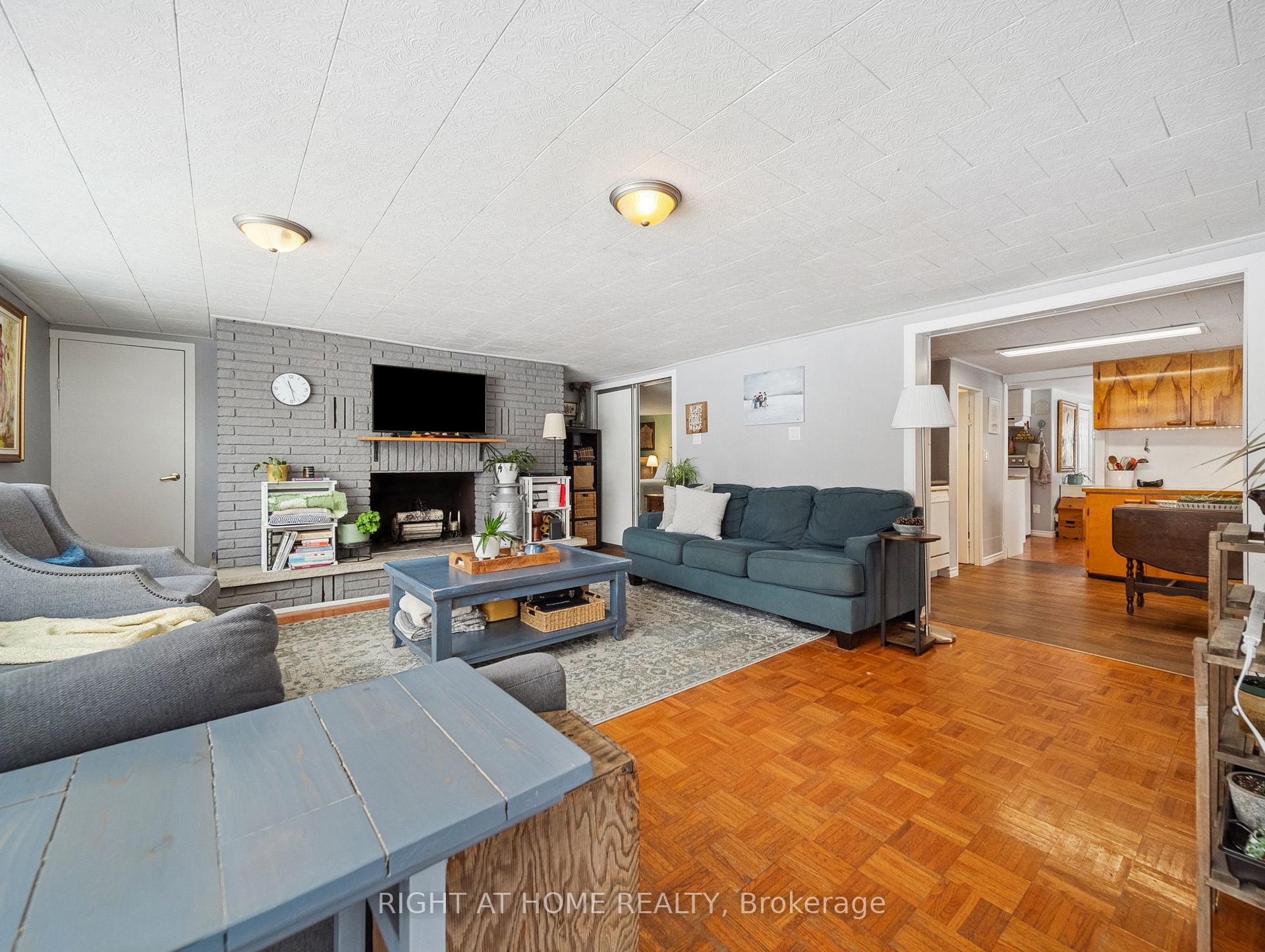 Photo 5 of 7 Henry Street, Ramara, Atherley — HOMEH
