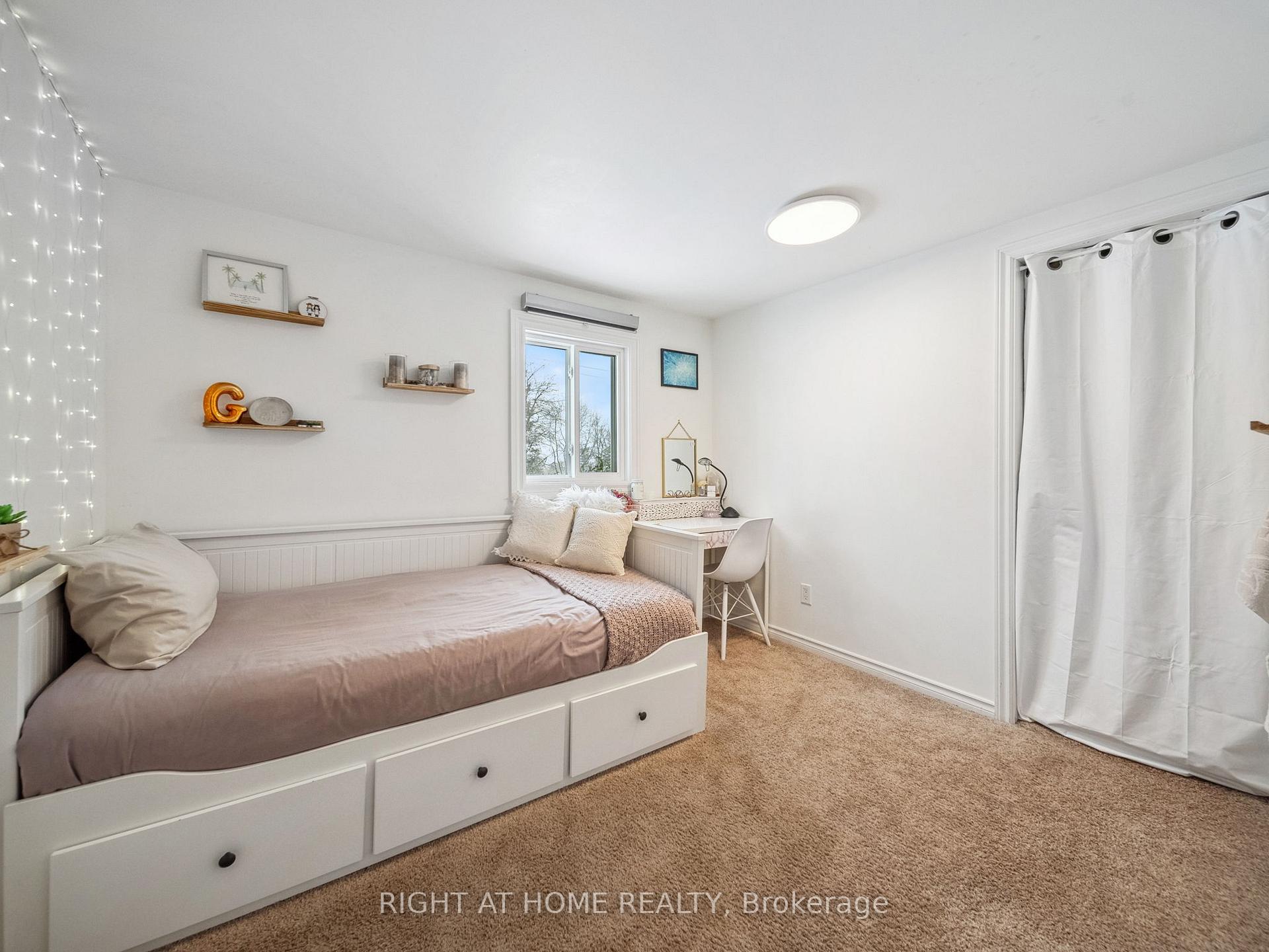 Photo 8 of 7 Henry Street, Ramara, Atherley — HOMEH