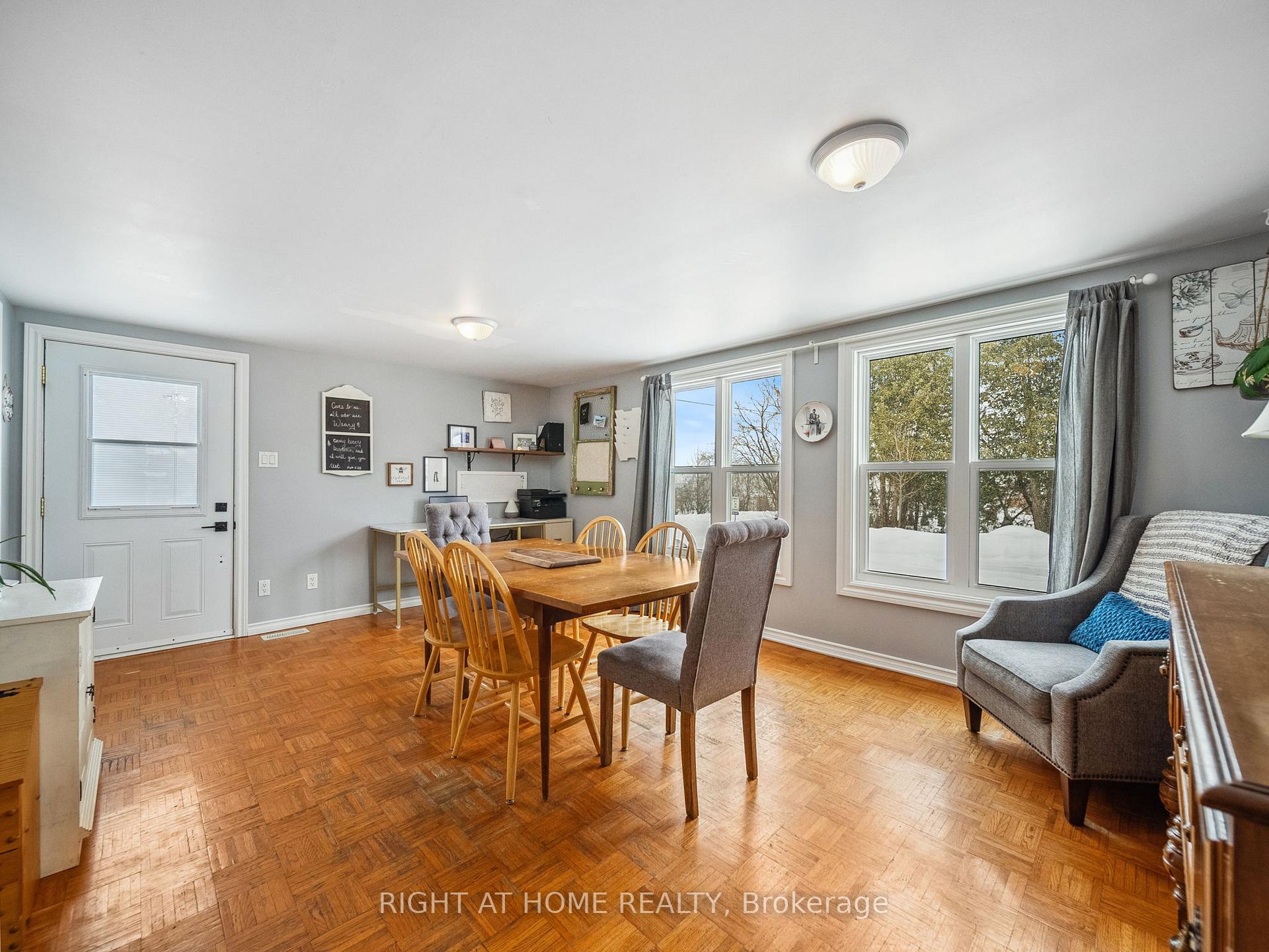 Photo 12 of 7 Henry Street, Ramara, Atherley — HOMEH