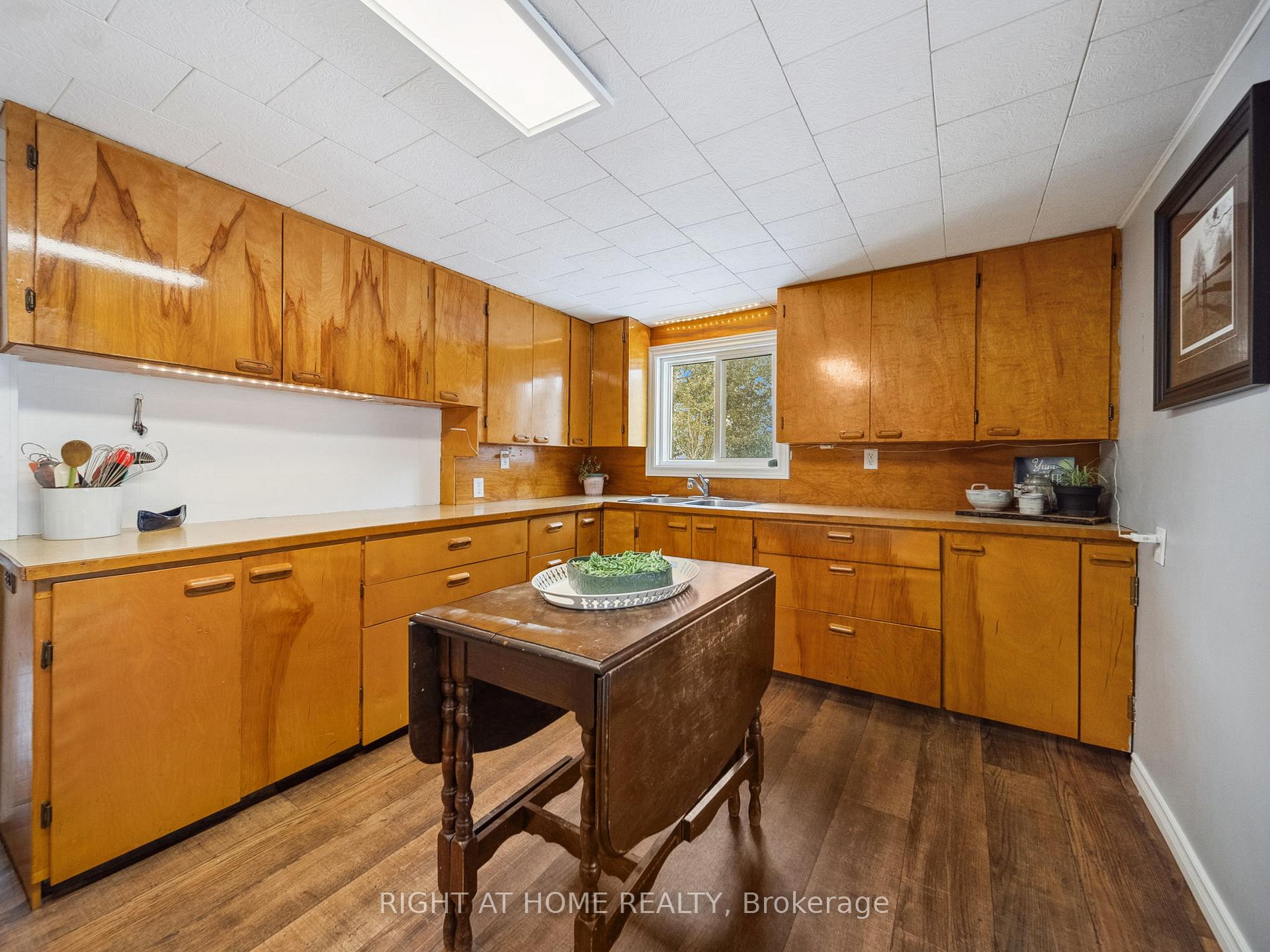 Photo 14 of 7 Henry Street, Ramara, Atherley — HOMEH