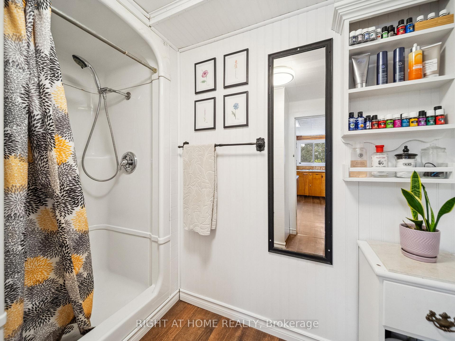 Photo 16 of 7 Henry Street, Ramara, Atherley — HOMEH