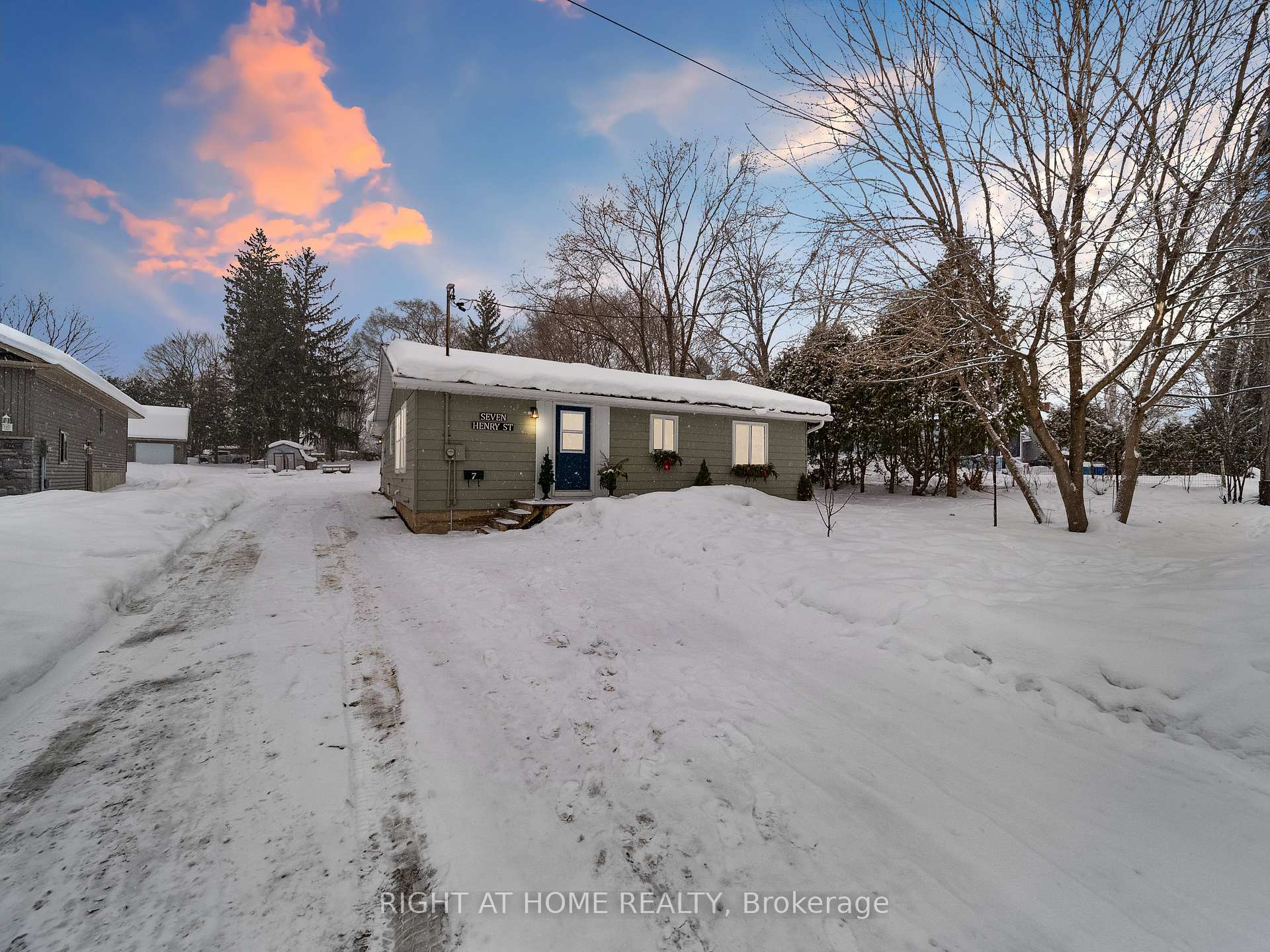 Photo 26 of 7 Henry Street, Ramara, Atherley — HOMEH