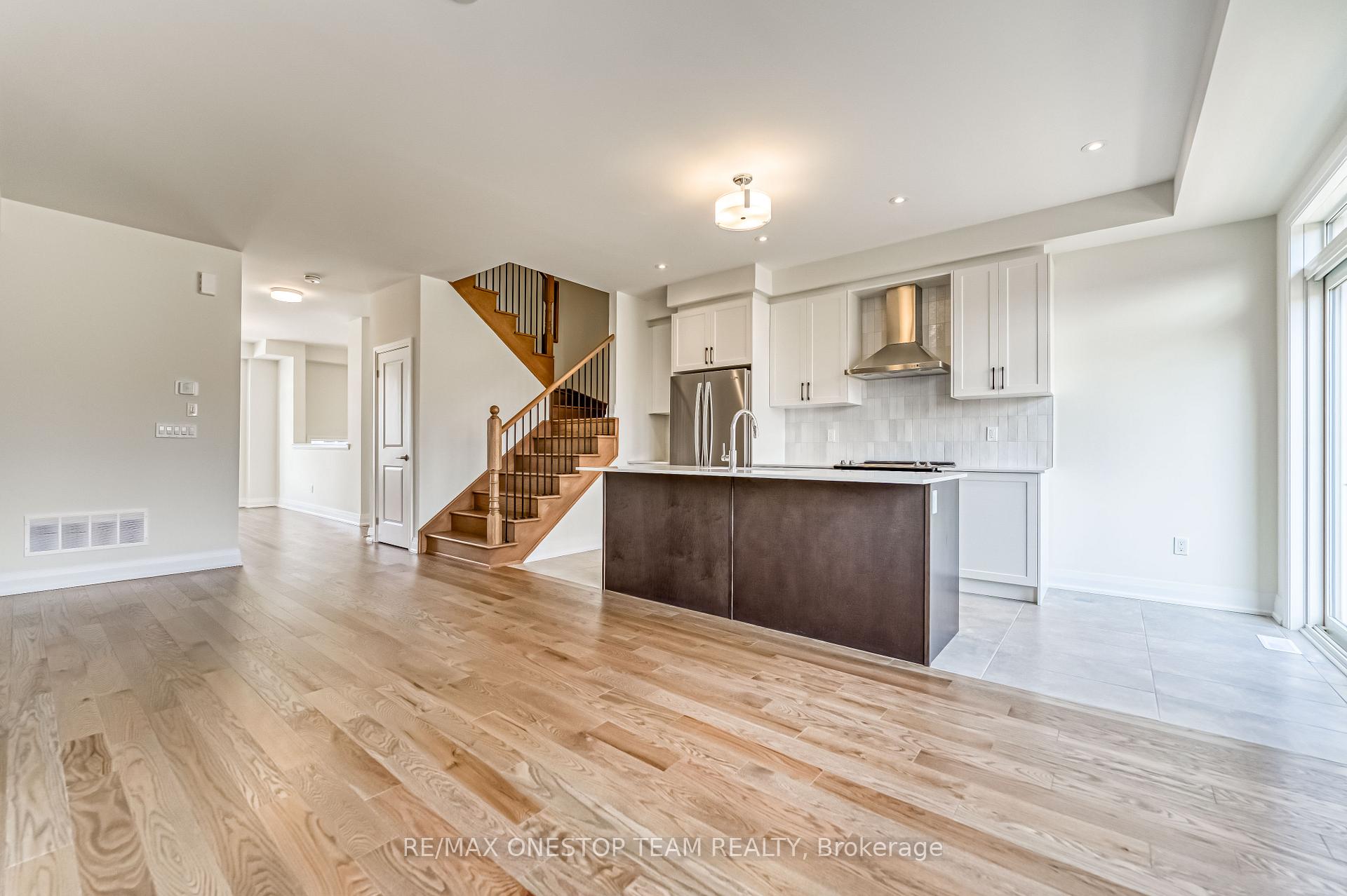 Photo 10 of 2819 Albatross Way, Pickering, Rural Pickering — HOMEH
