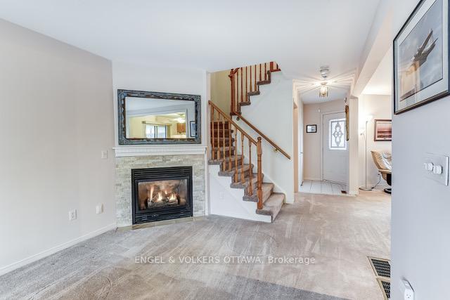 Photo 8 of 681 Layton Court, Pickering, West Shore — HOMEH