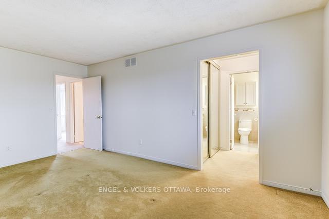 Photo 12 of 681 Layton Court, Pickering, West Shore — HOMEH