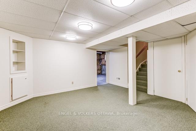 Photo 16 of 681 Layton Court, Pickering, West Shore — HOMEH