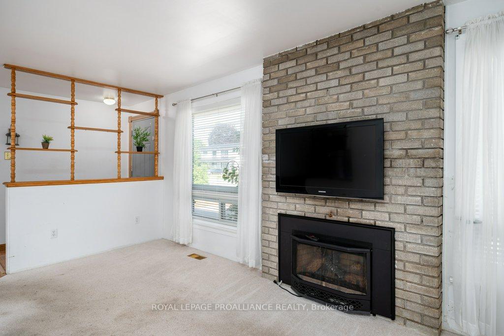 Photo 9 of 24 Quinte Road, Quinte West, Trenton Ward — HOMEH