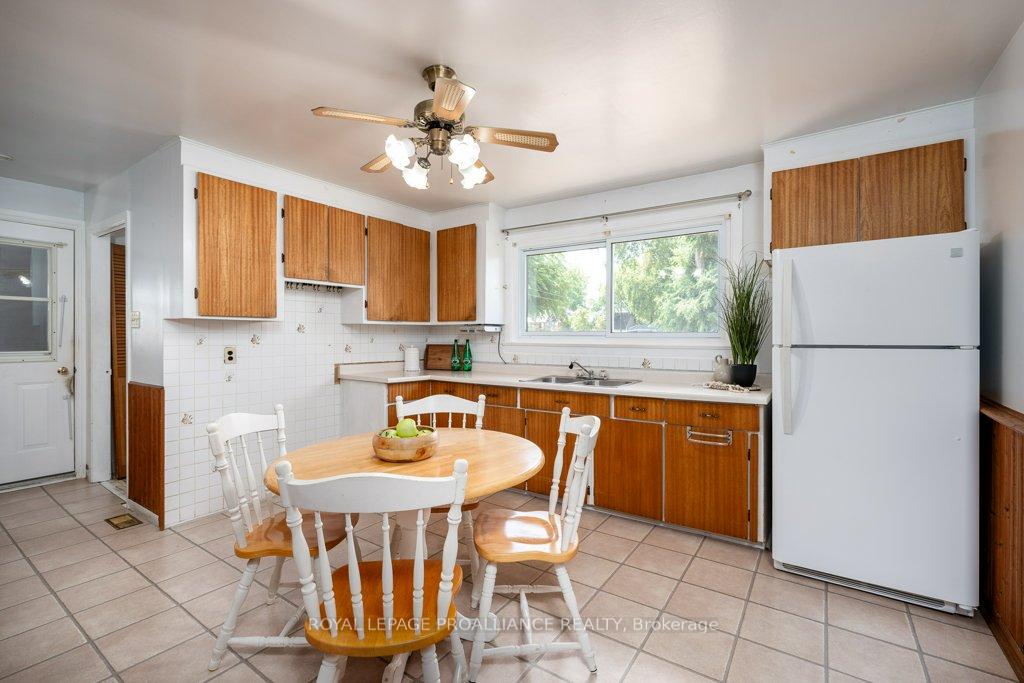 Photo 10 of 24 Quinte Road, Quinte West, Trenton Ward — HOMEH