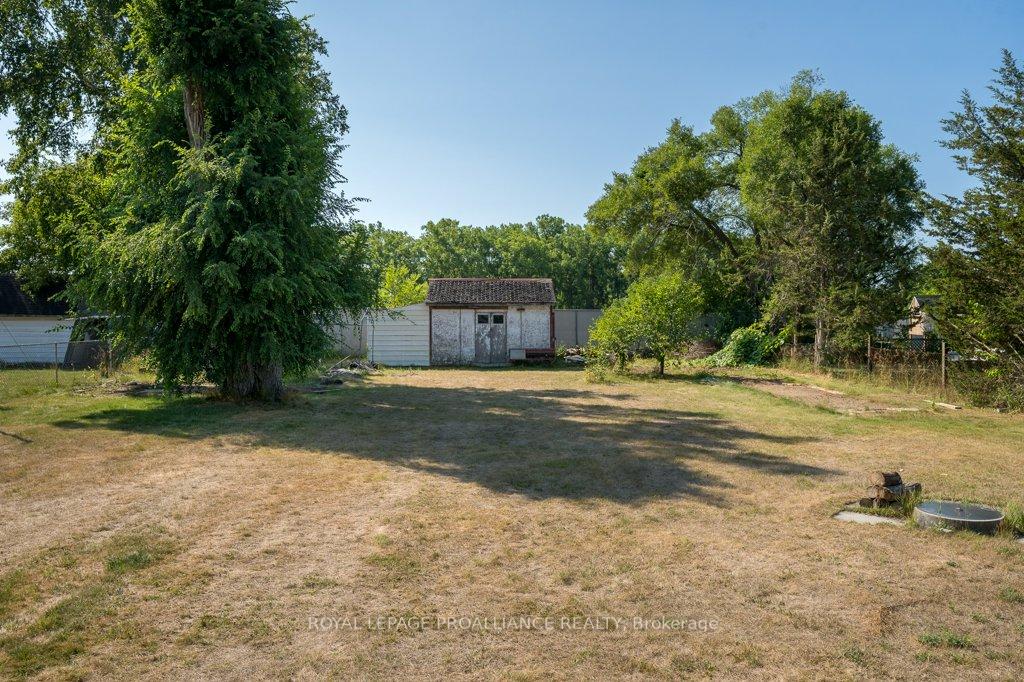 Photo 25 of 24 Quinte Road, Quinte West, Trenton Ward — HOMEH