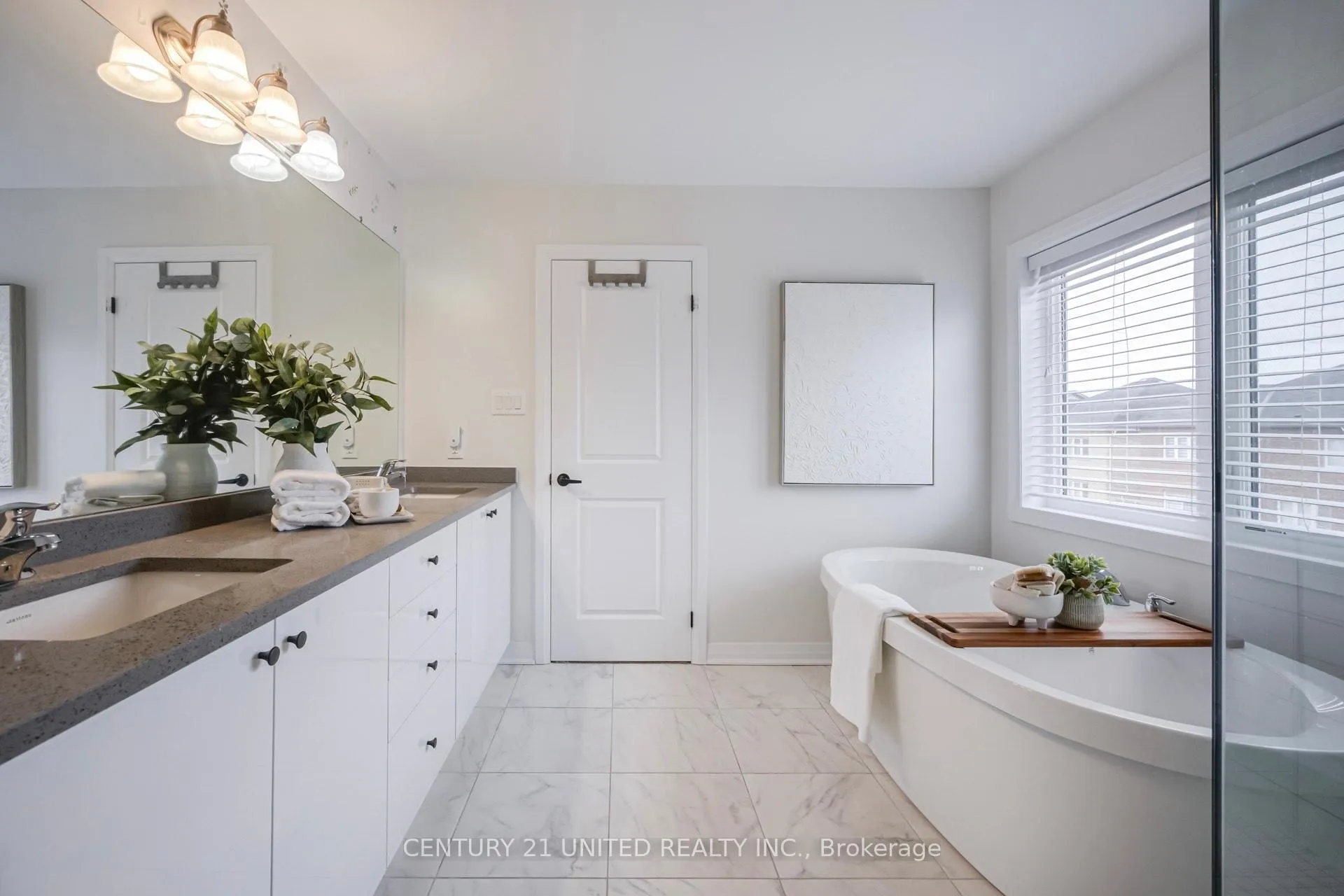 Photo 40 of 35 Fernridge Heights, Cavan Monaghan, Cavan Twp — HOMEH