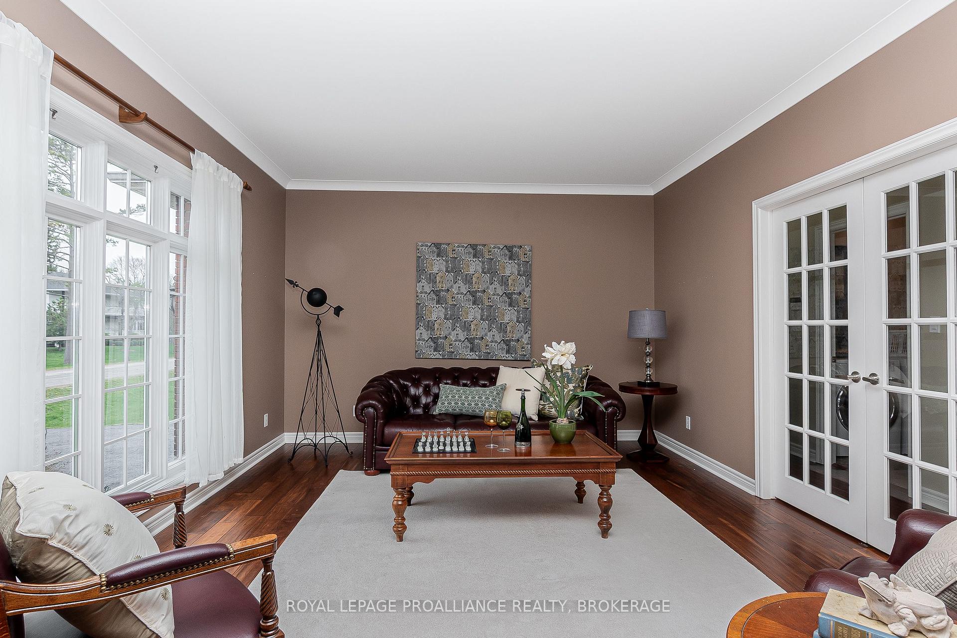Photo 10 of 651 Woodland Place, Kingston, Kingston East (incl CFB Kingston) — HOMEH