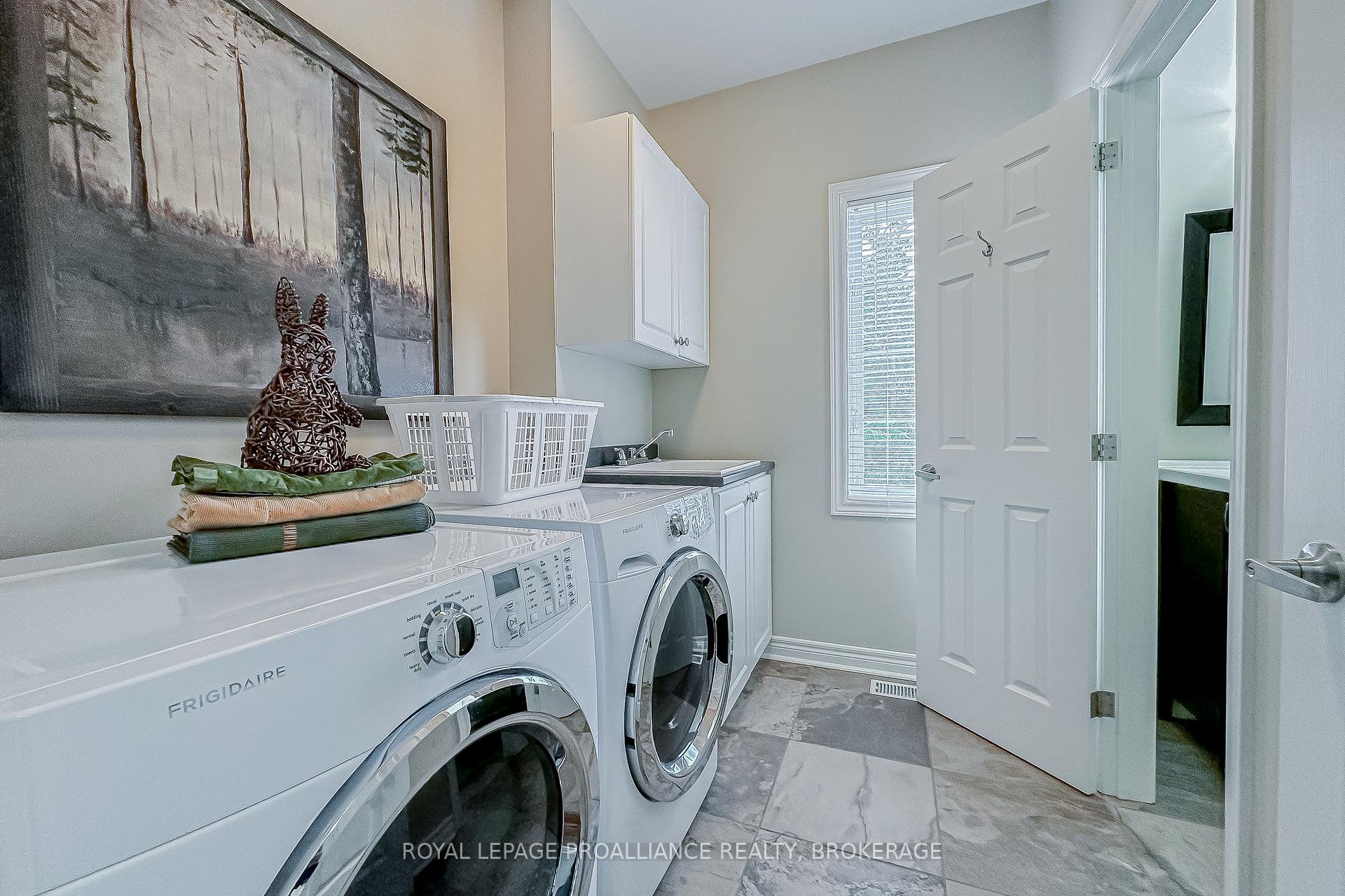 Photo 12 of 651 Woodland Place, Kingston, Kingston East (incl CFB Kingston) — HOMEH