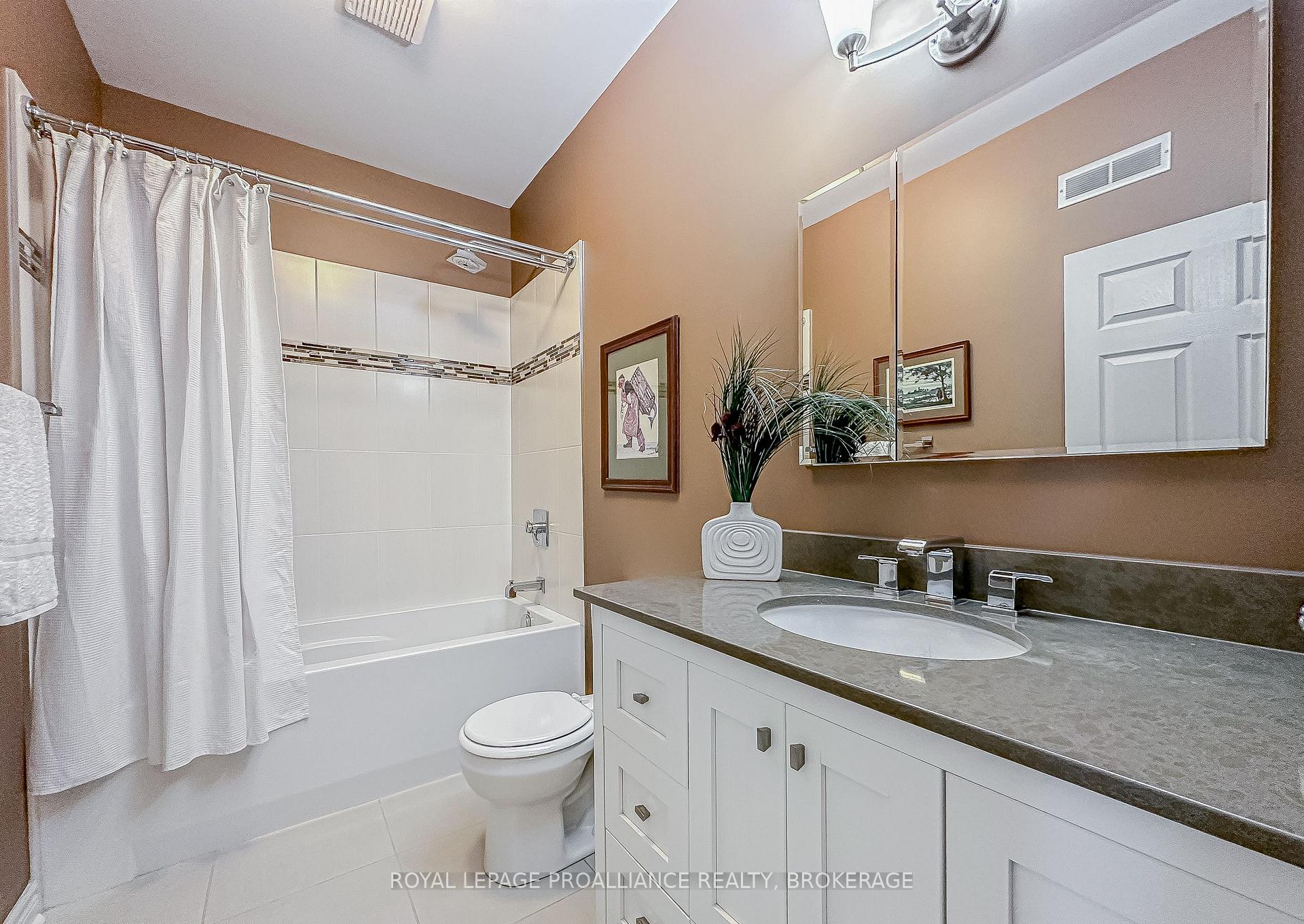 Photo 17 of 651 Woodland Place, Kingston, Kingston East (incl CFB Kingston) — HOMEH