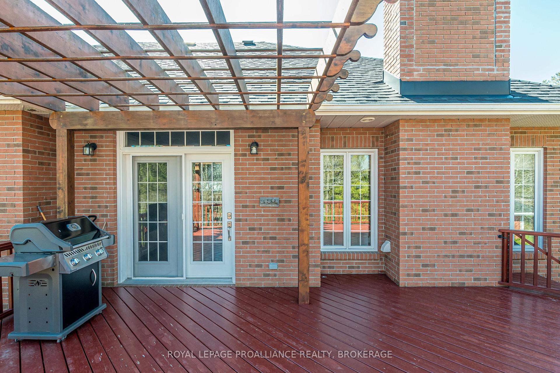 Photo 35 of 651 Woodland Place, Kingston, Kingston East (incl CFB Kingston) — HOMEH