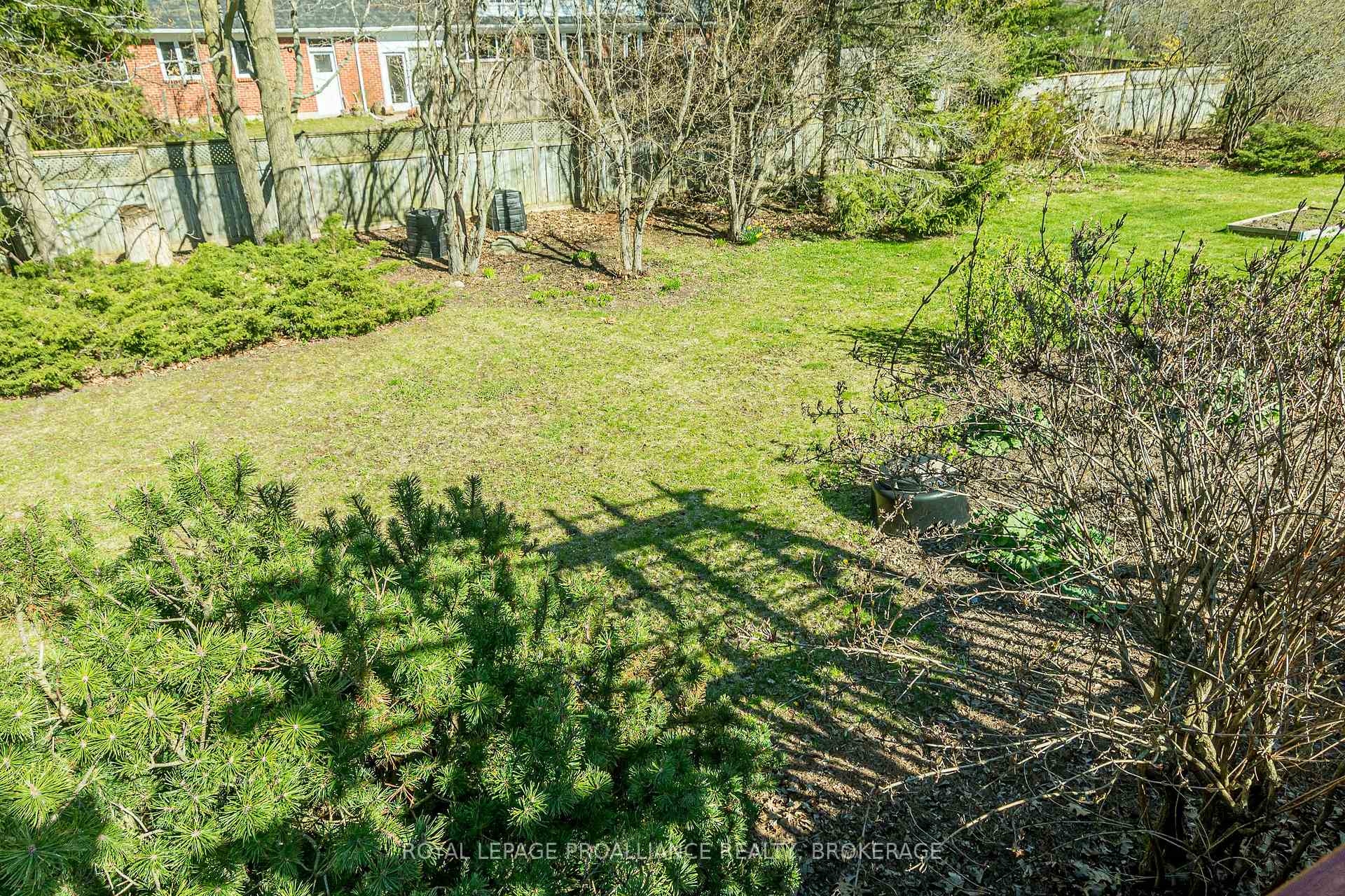 Photo 39 of 651 Woodland Place, Kingston, Kingston East (incl CFB Kingston) — HOMEH