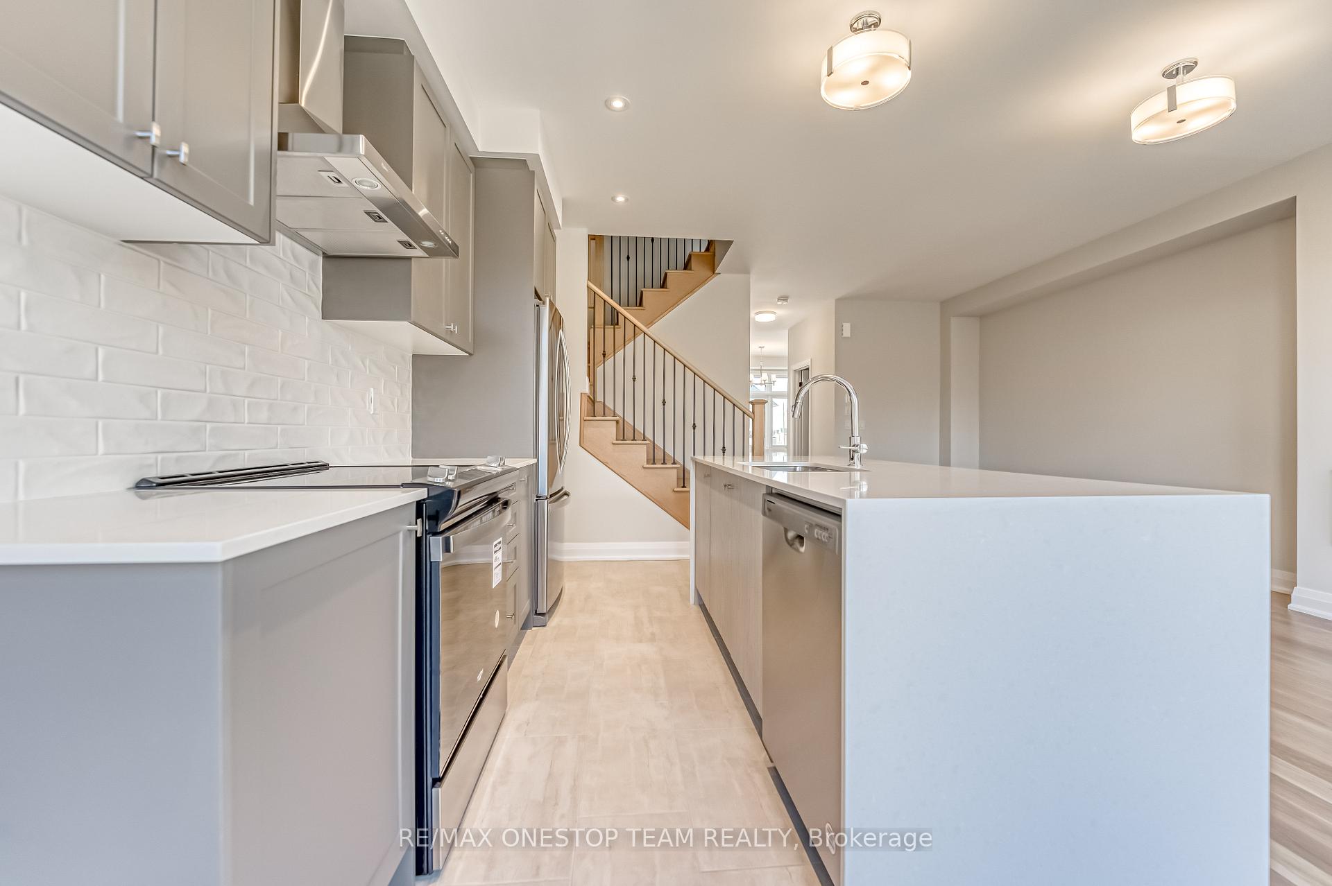 Photo 14 of 2829 Albatross Way, Pickering, Rural Pickering — HOMEH
