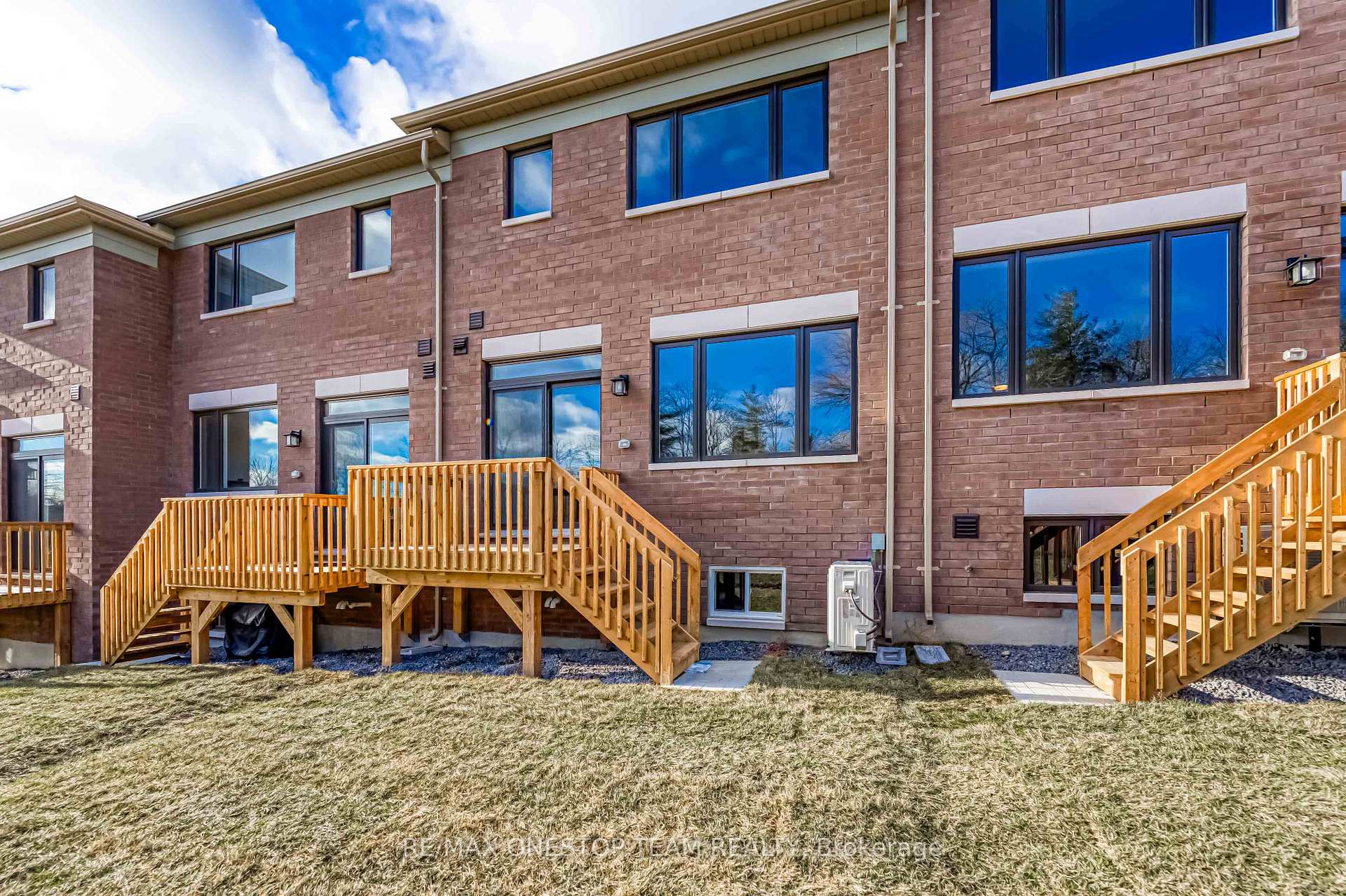 Photo 28 of 2829 Albatross Way, Pickering, Rural Pickering — HOMEH