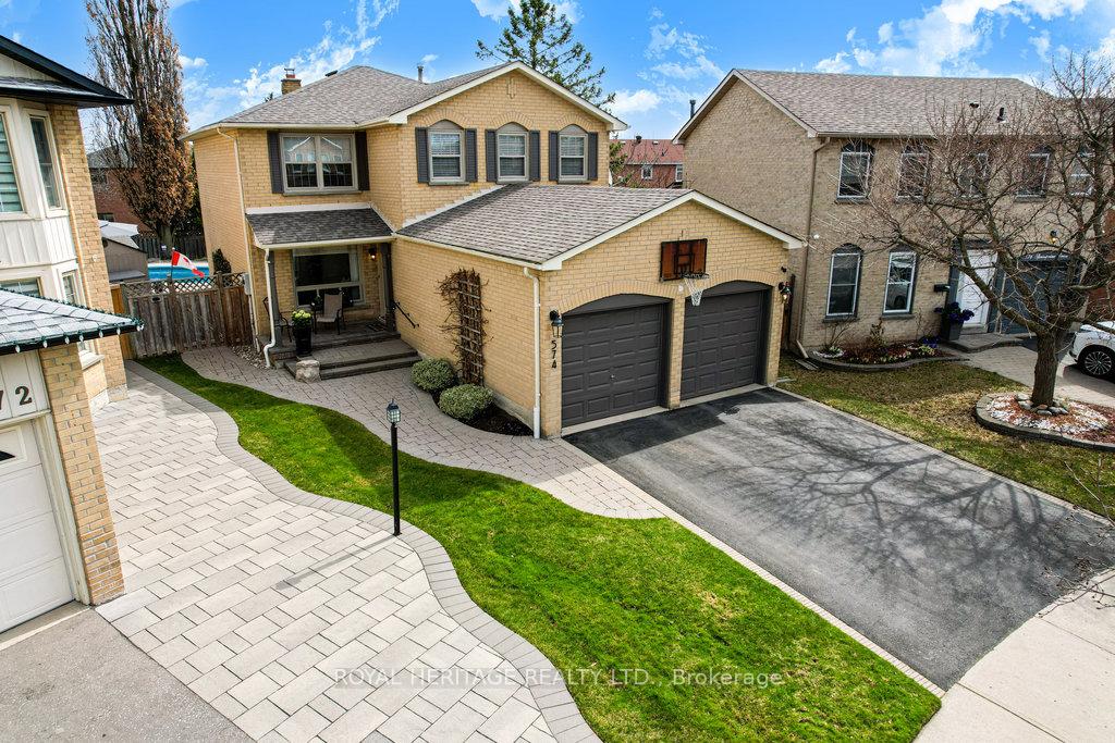 Photo 2 of 574 Springview Drive, Pickering, Amberlea — HOMEH
