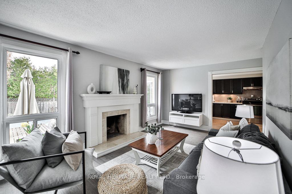 Photo 11 of 574 Springview Drive, Pickering, Amberlea — HOMEH