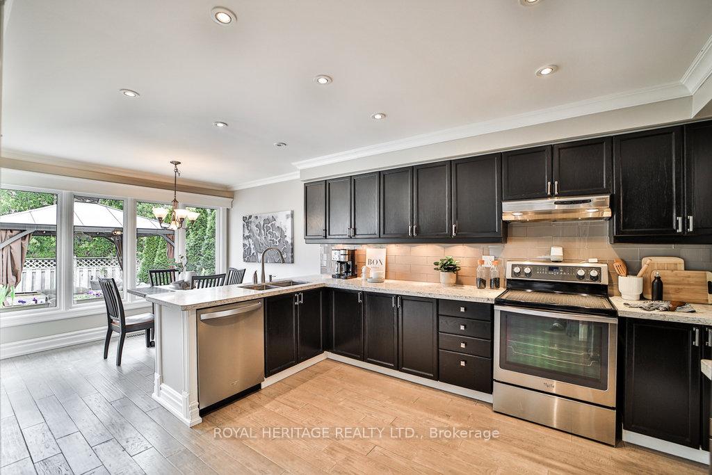 Photo 12 of 574 Springview Drive, Pickering, Amberlea — HOMEH