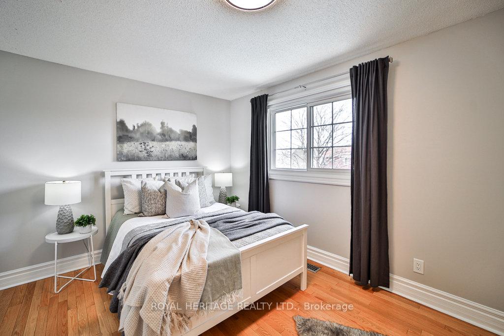 Photo 25 of 574 Springview Drive, Pickering, Amberlea — HOMEH