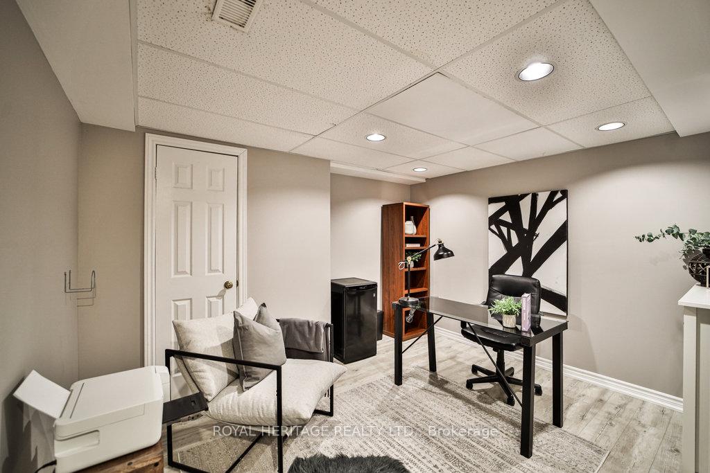 Photo 30 of 574 Springview Drive, Pickering, Amberlea — HOMEH