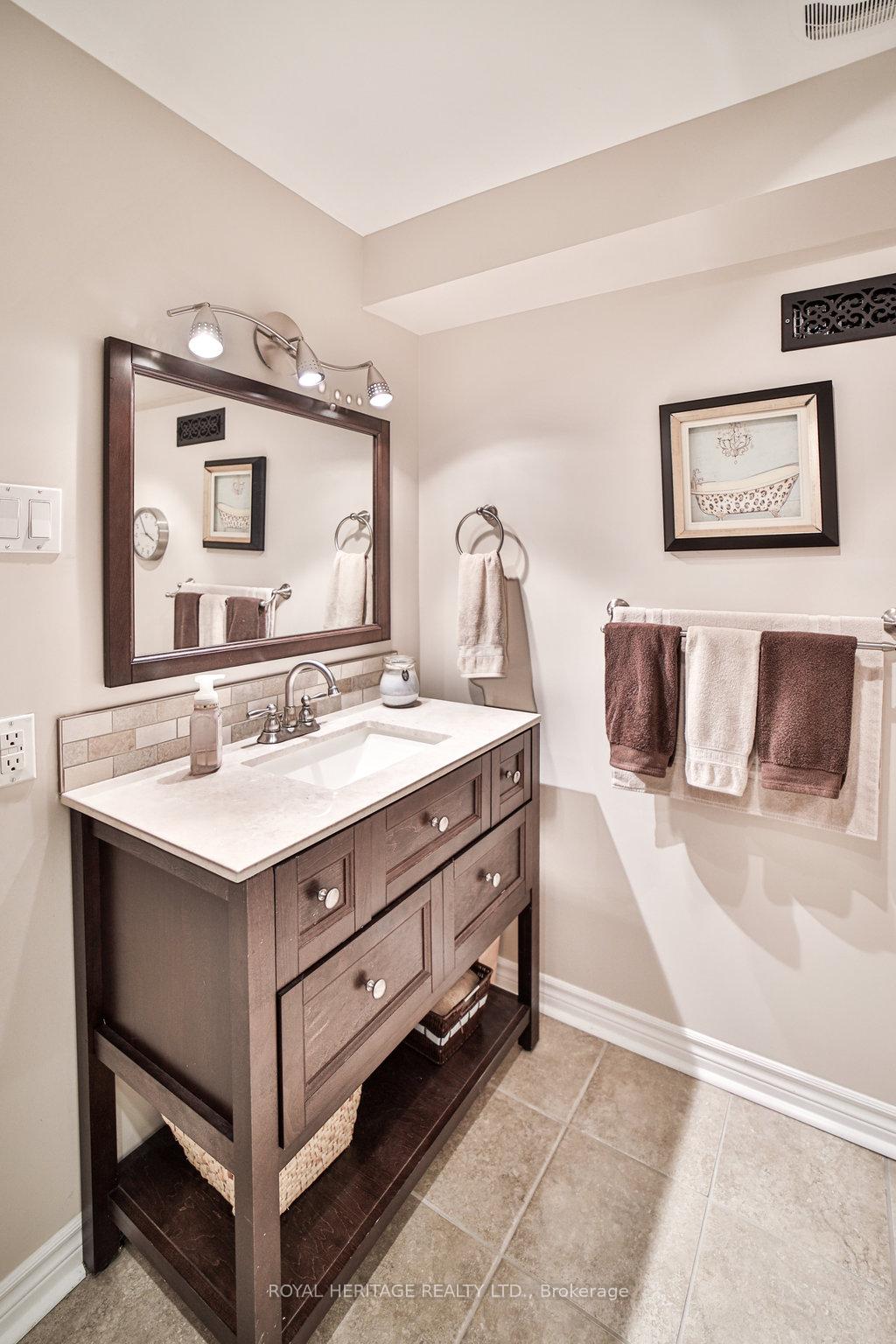 Photo 37 of 574 Springview Drive, Pickering, Amberlea — HOMEH