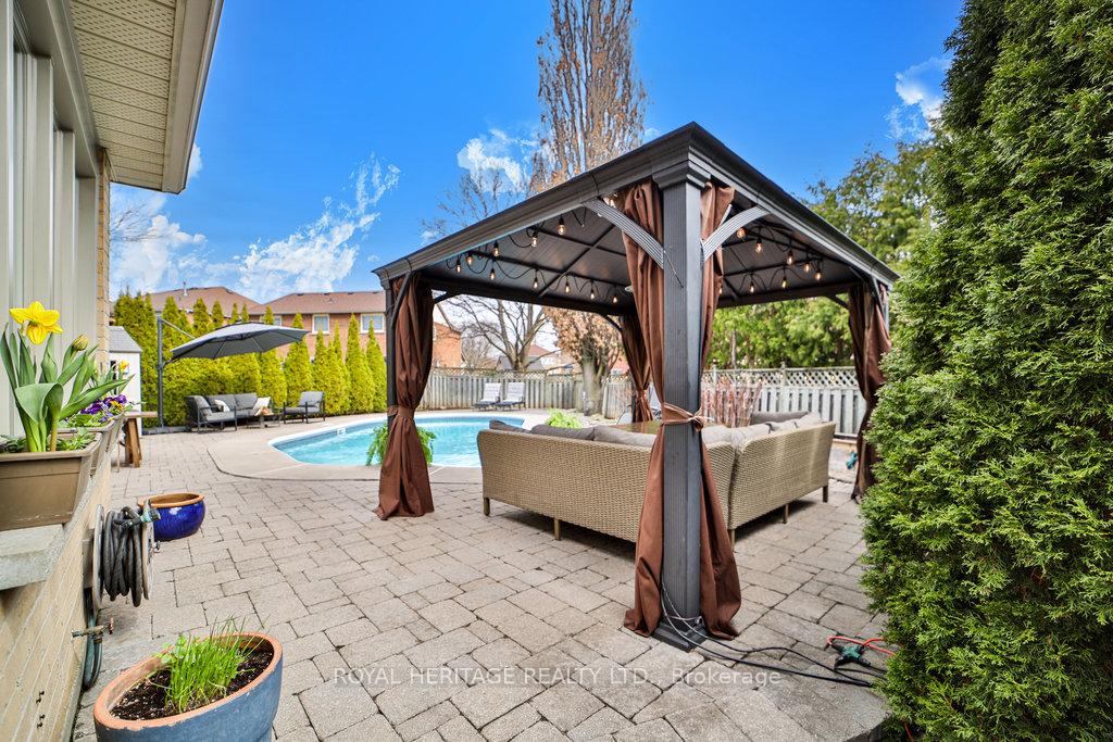 Photo 42 of 574 Springview Drive, Pickering, Amberlea — HOMEH