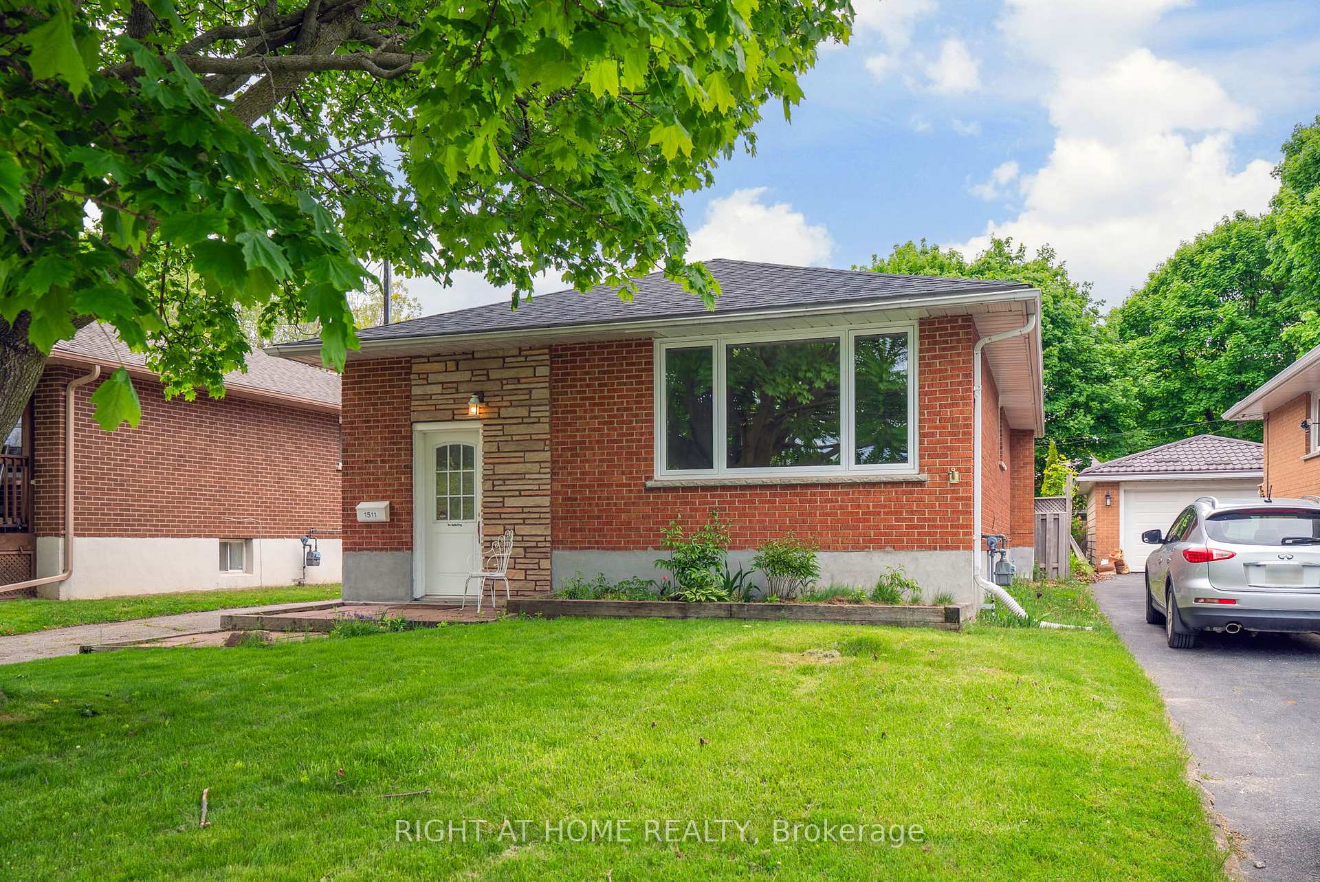 Front of 1511 Park Road S